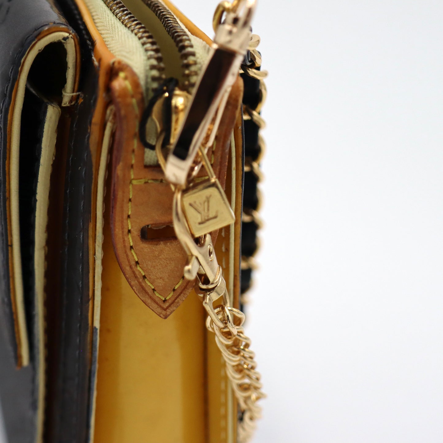 Louis Vuitton Vernis Waistbag - 384