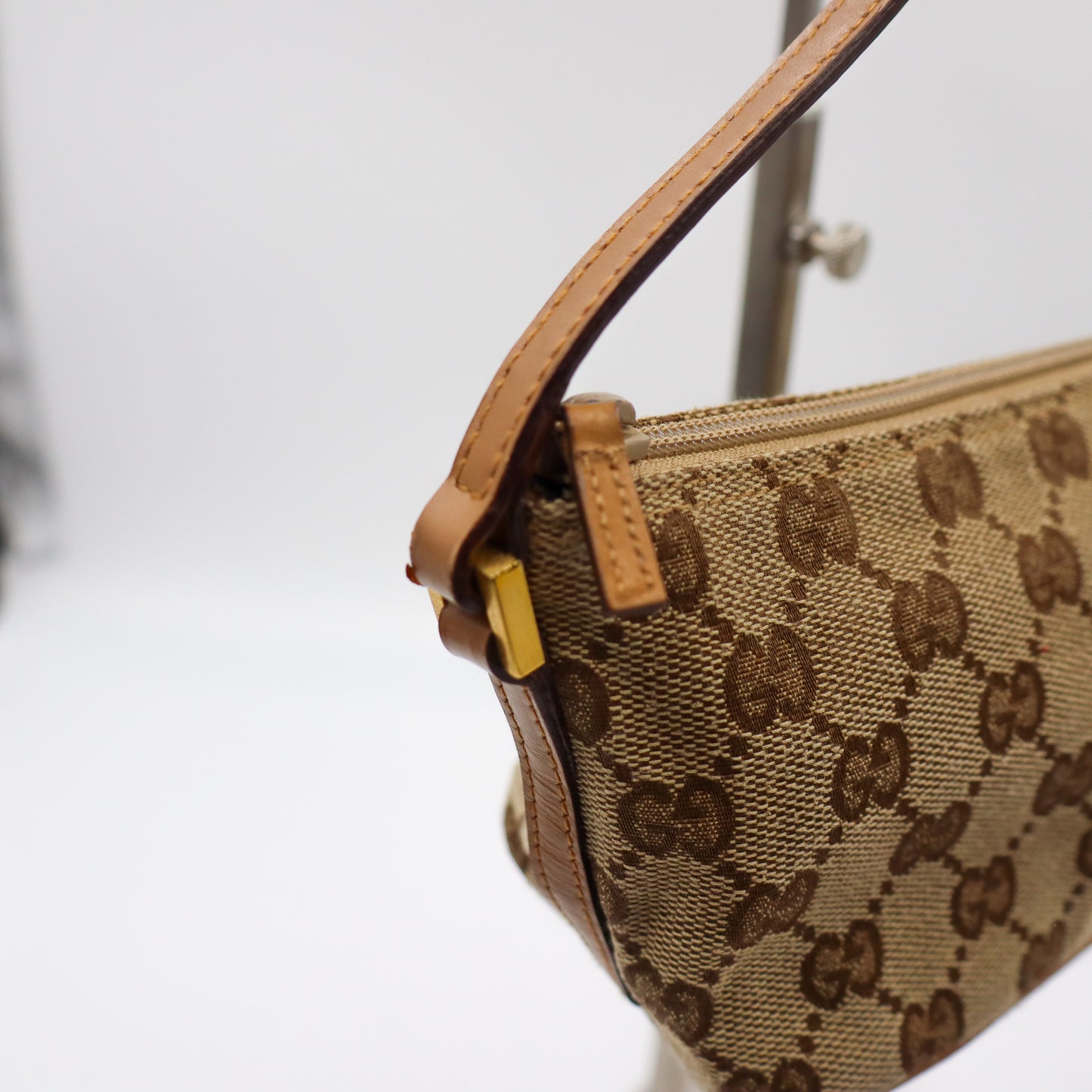 Gucci GG Boat Pochette - 598