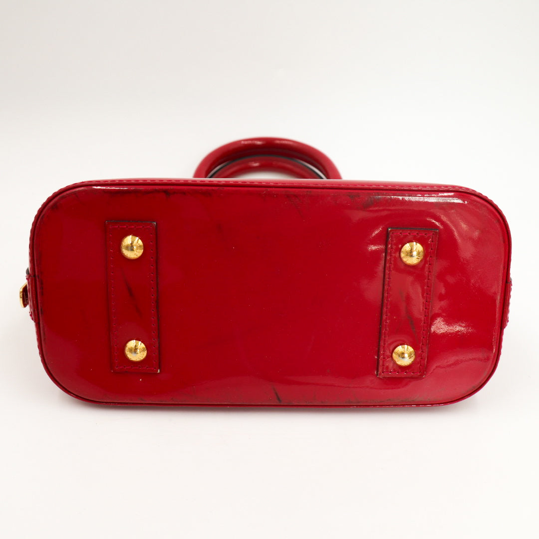 Louis Vuitton Alma BB Rot Vernis