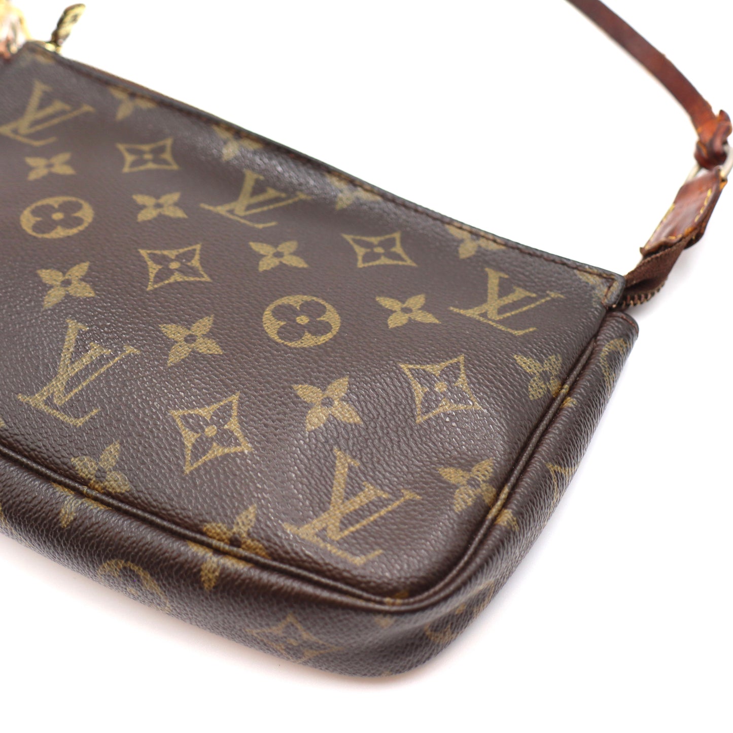 Louis Vuitton Pochette - 305