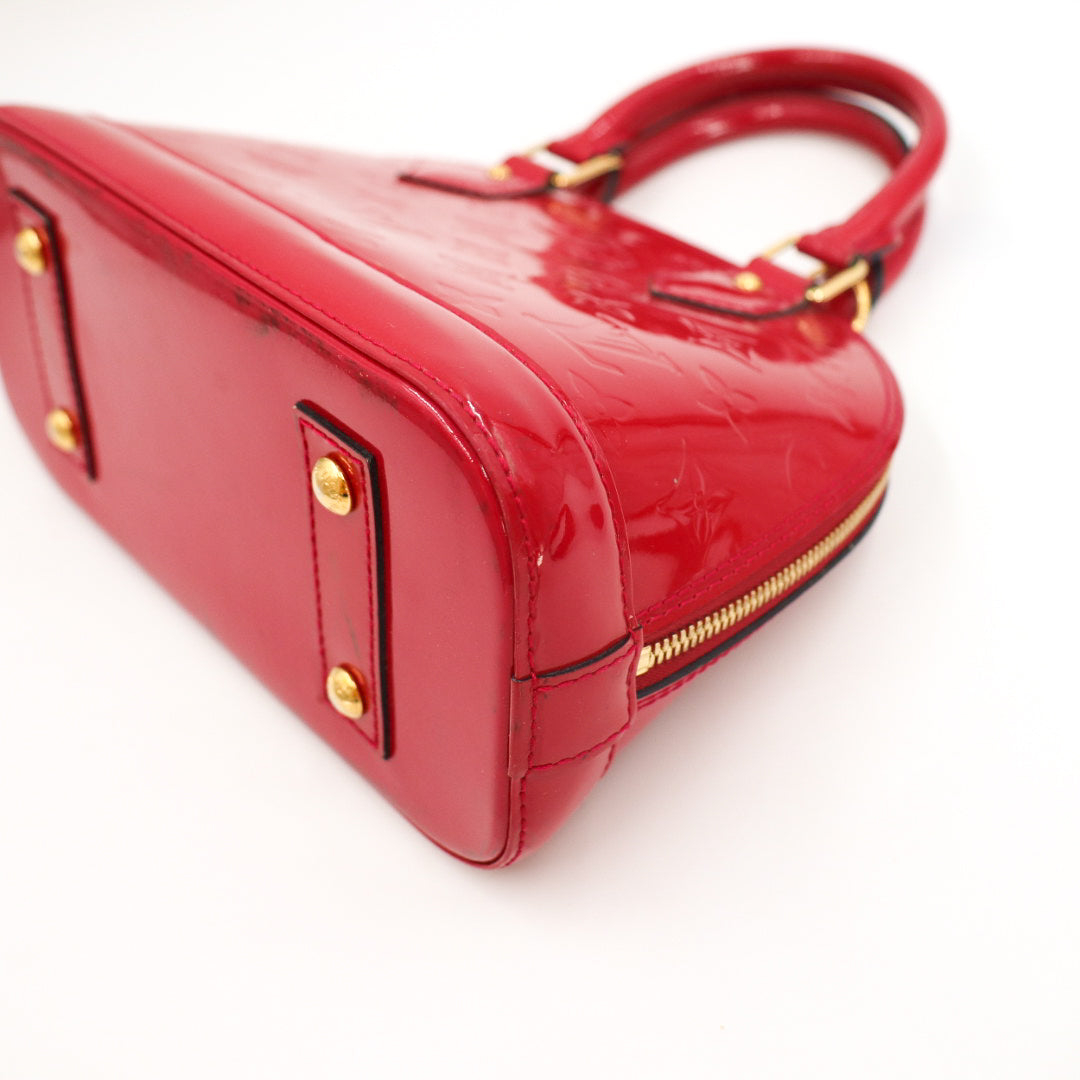 Louis Vuitton Alma BB Rot Vernis