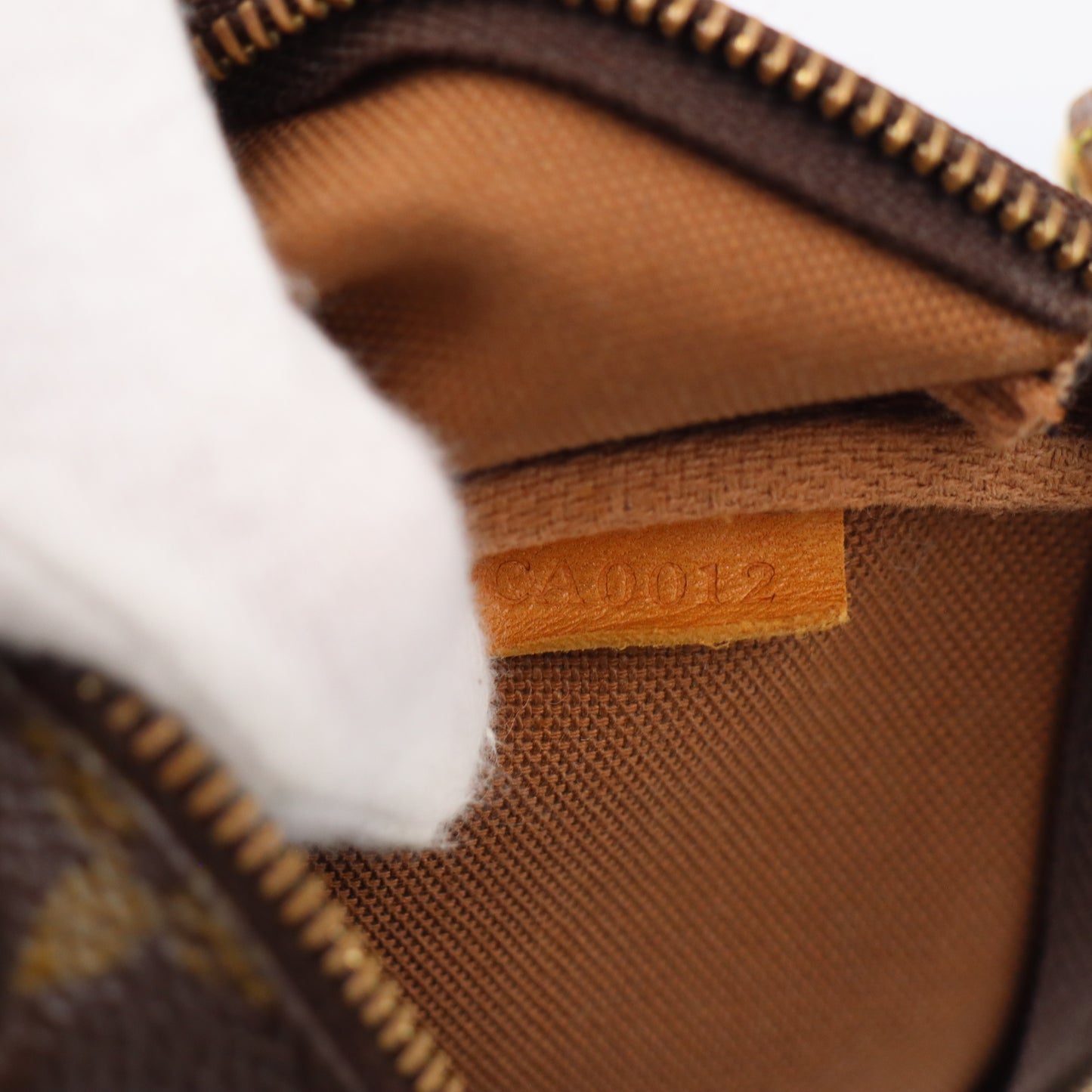 Louis Vuitton Pochette Monogram inkl. Schultergurt - 340