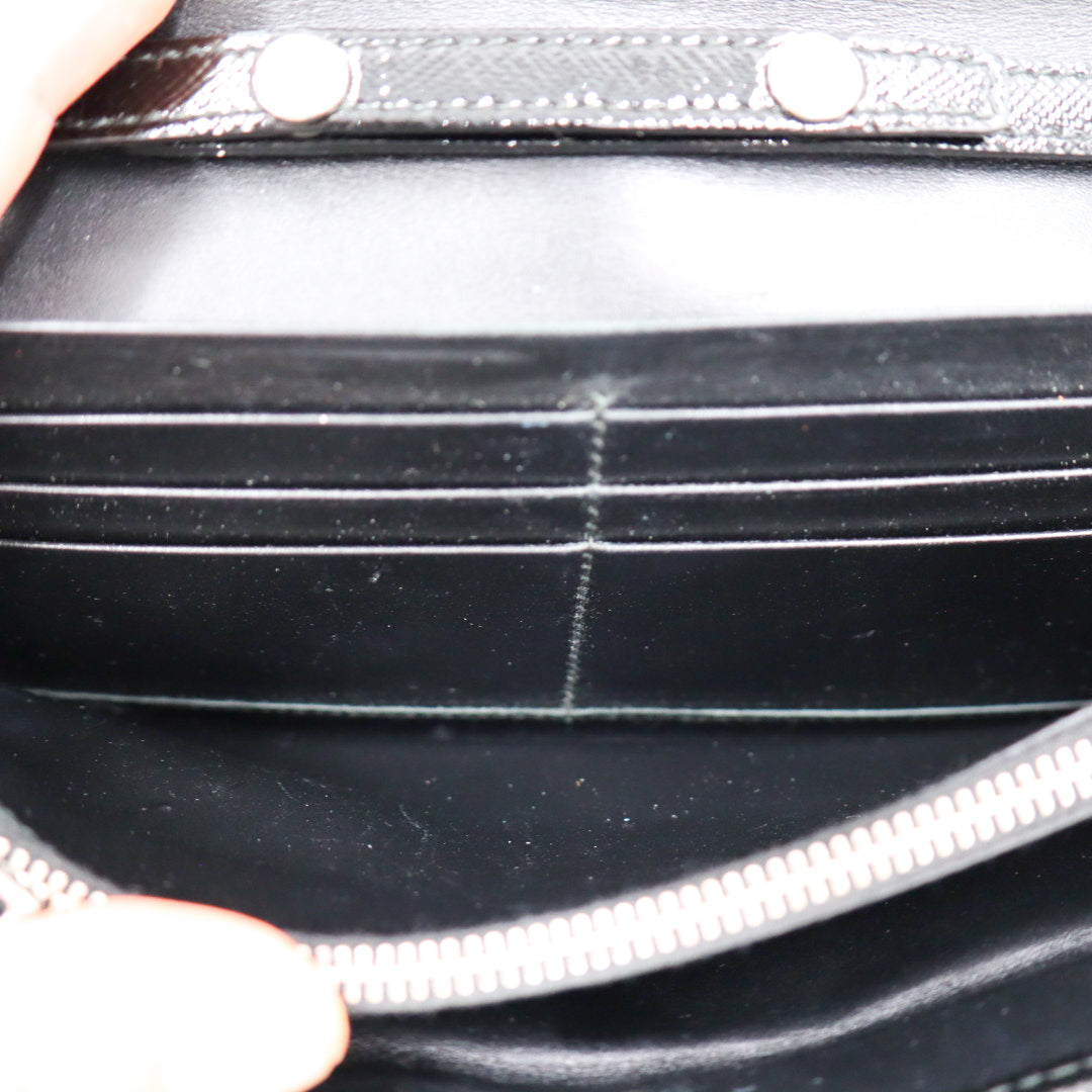 Prada Saffiano Vernice Wallet on Chain