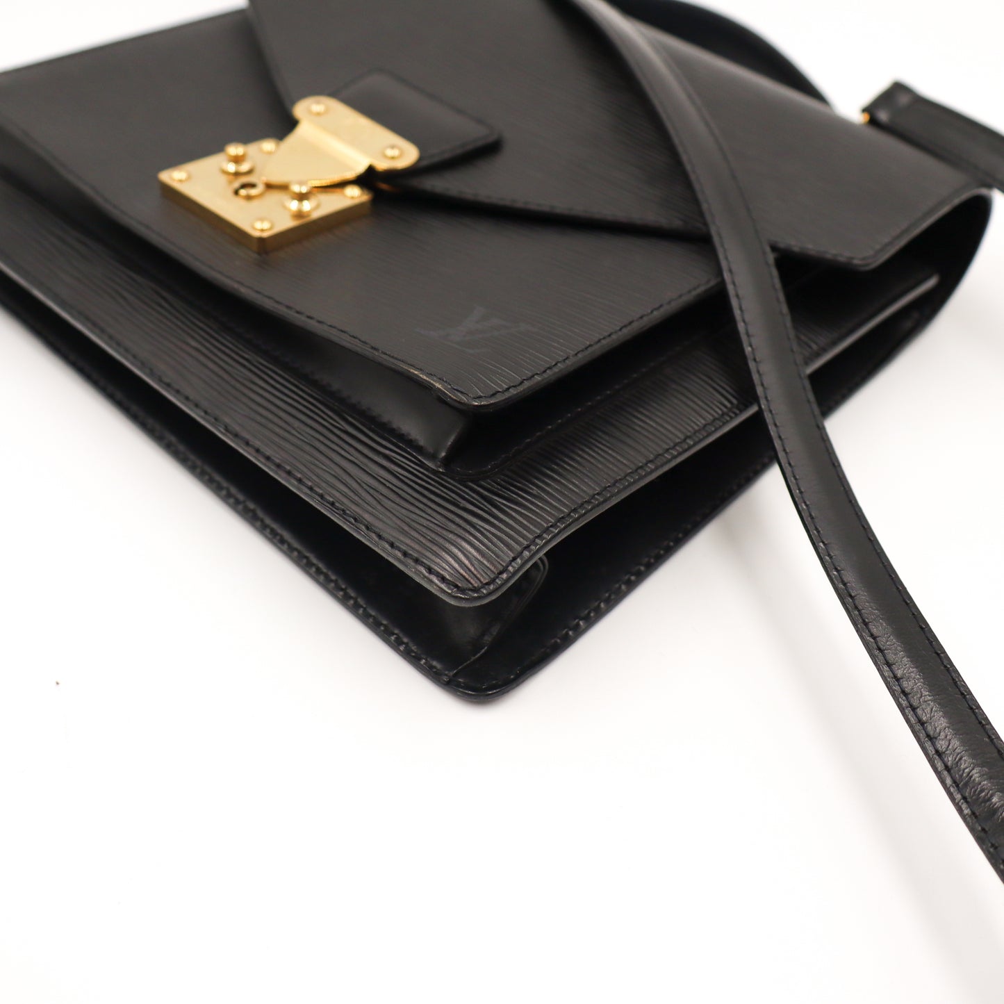 Louis Vuitton Moncau EPI - 626