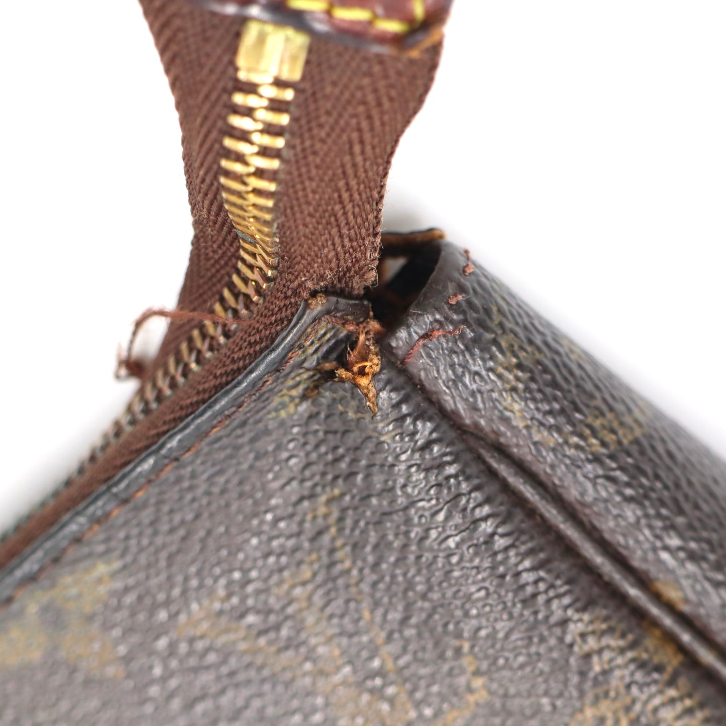 Louis Vuitton Pochette - 373