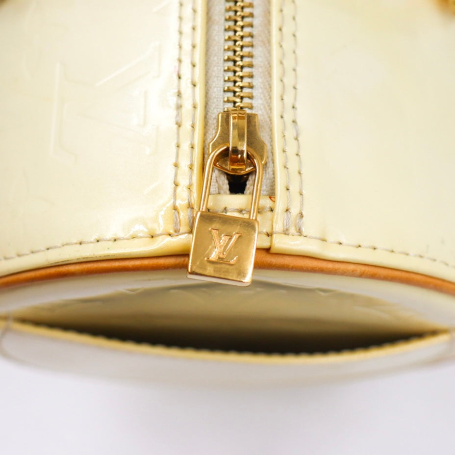 Louis Vuitton Papillon 30 Vernis Grün