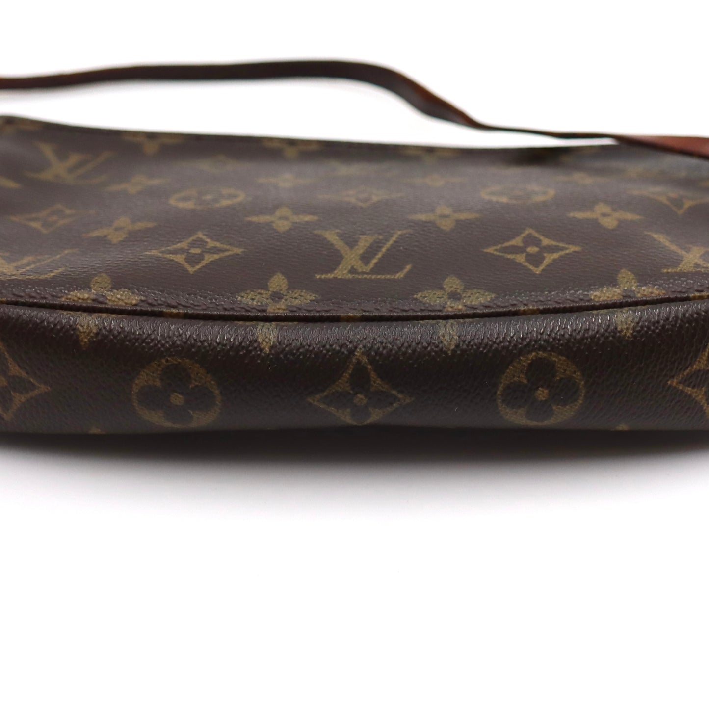 Louis Vuitton Pochette - 305