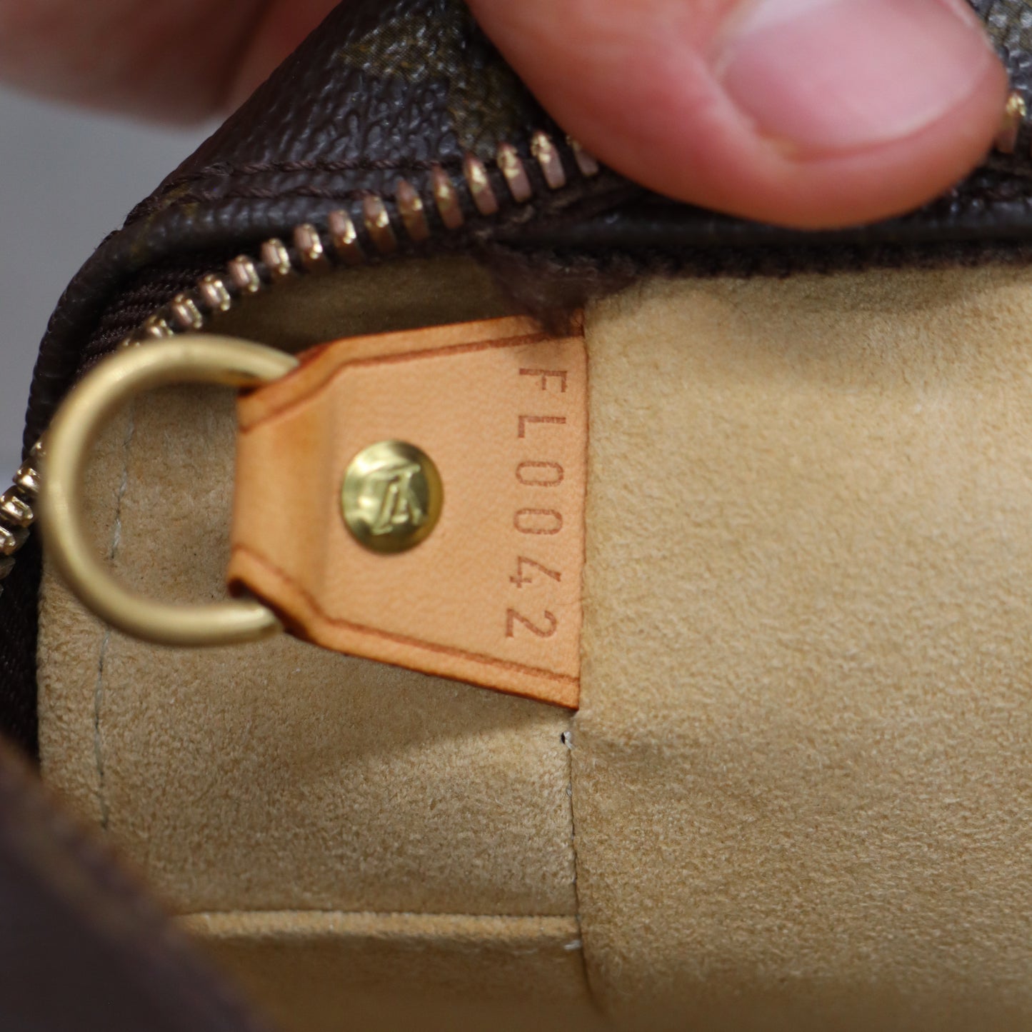 Louis Vuitton Cite GM Monogram - 775