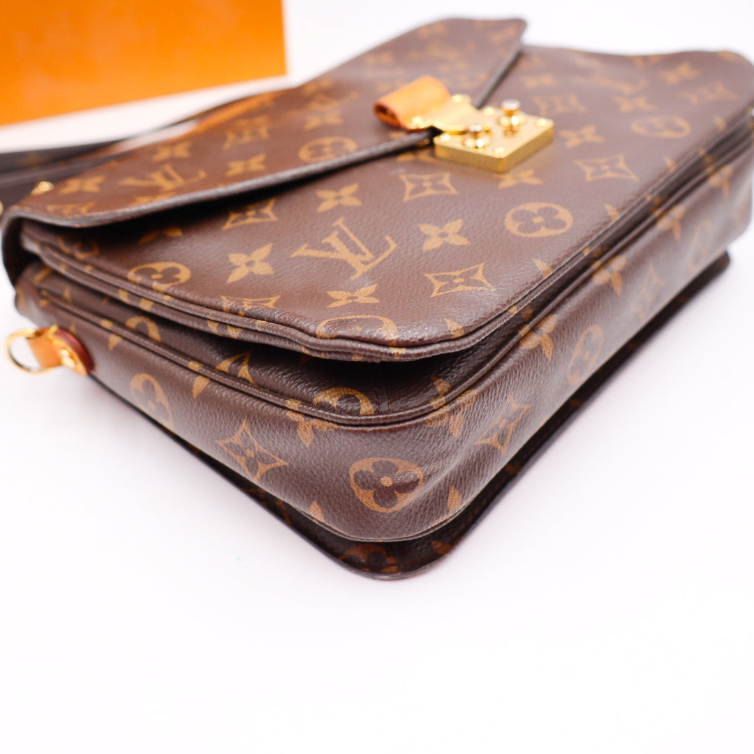 Louis Vuitton Pochette Metis Monogramm