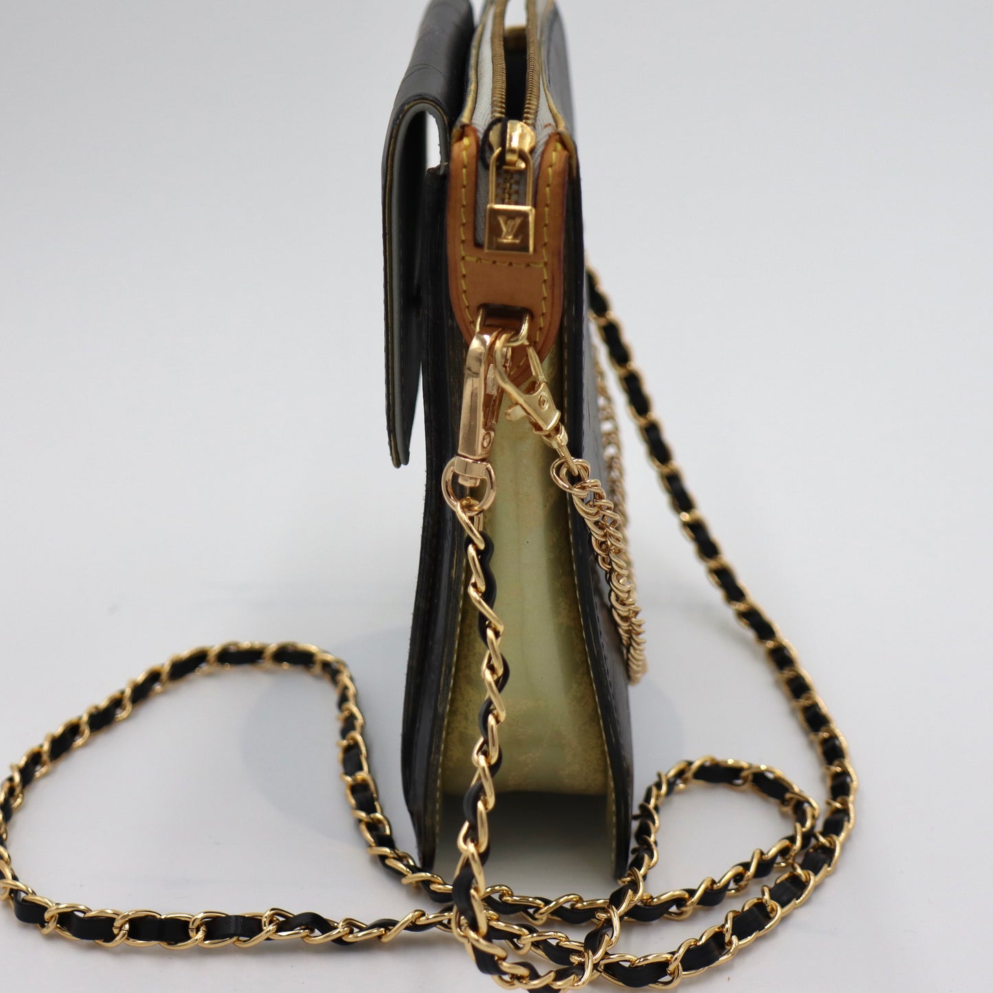 Louis Vuitton Vernis Waistbag - 382
