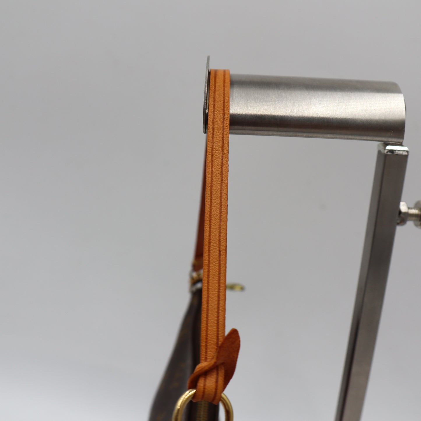 Louis Vuitton Pochette Monogram - 1028