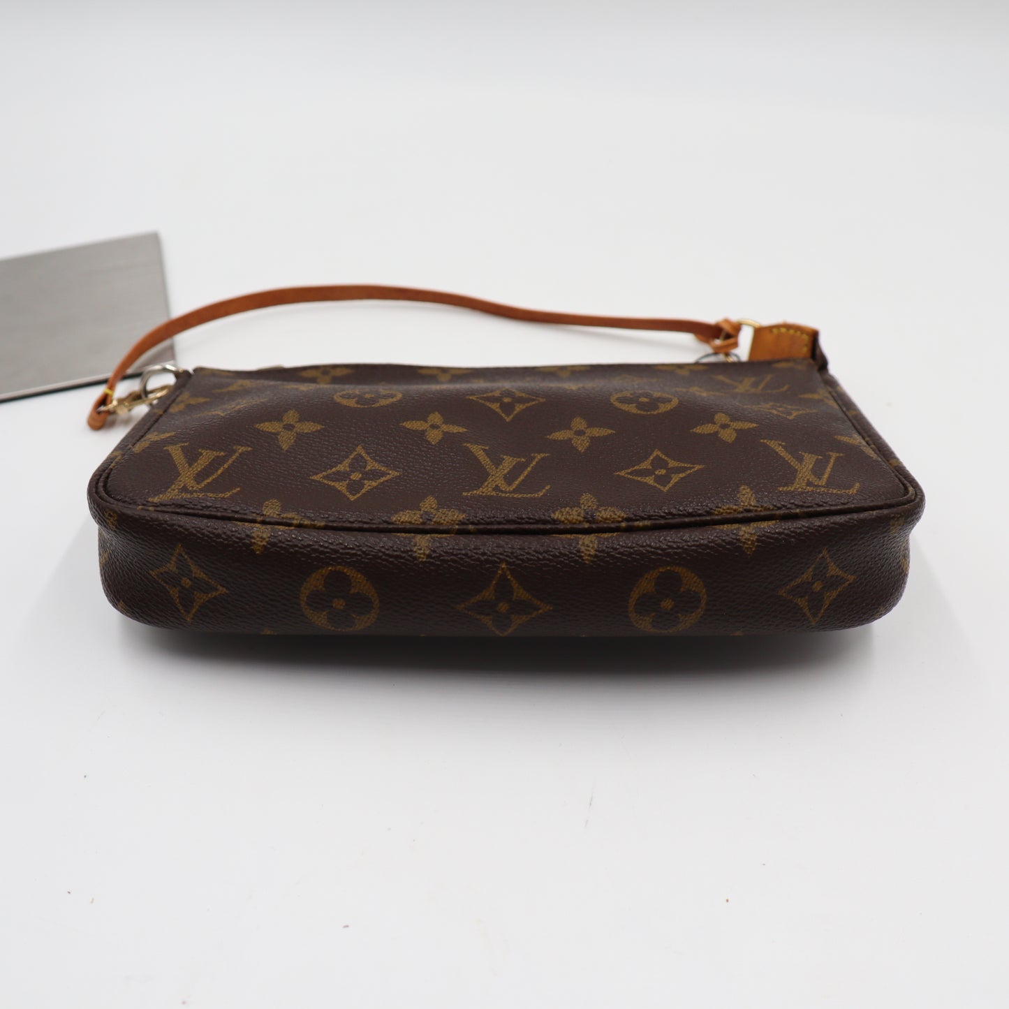 Louis Vuitton Pochette Monogram - 1028