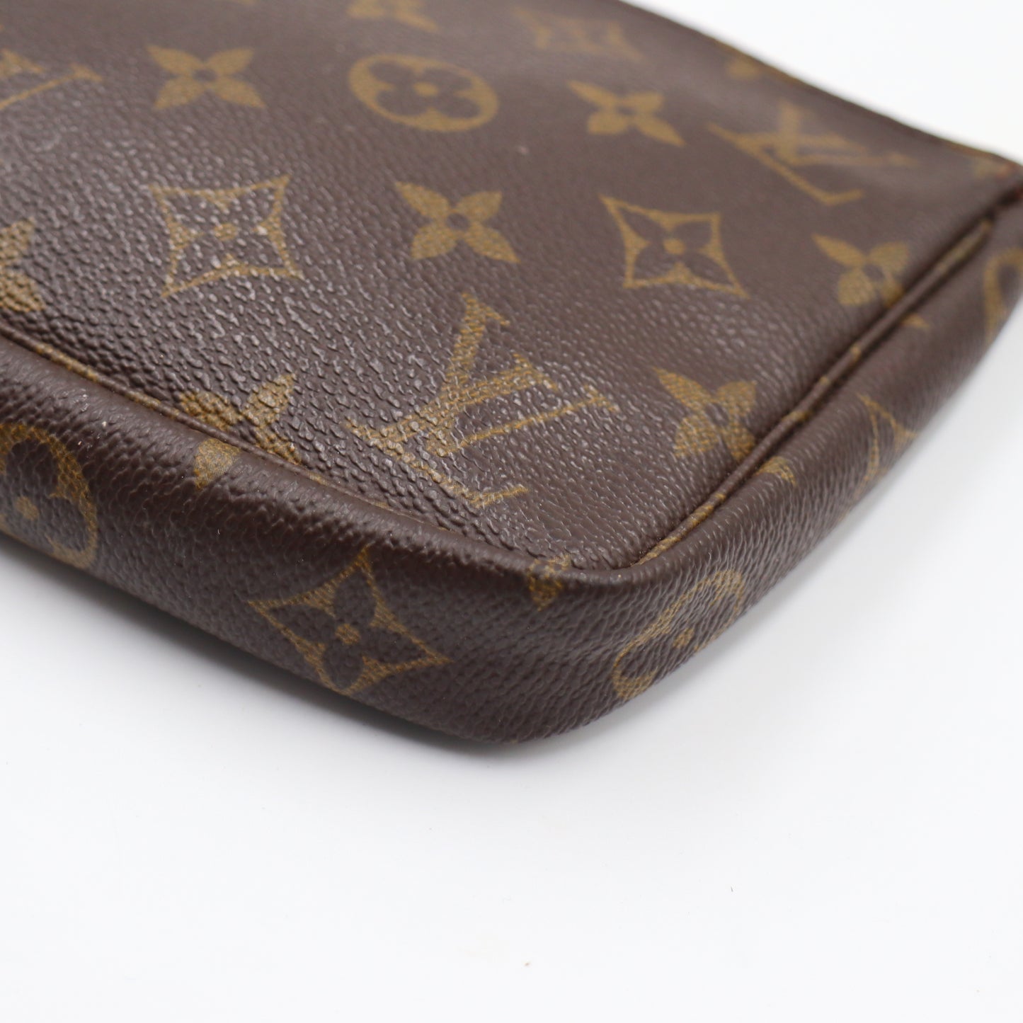 Louis Vuitton Pochette Monogram - 1029