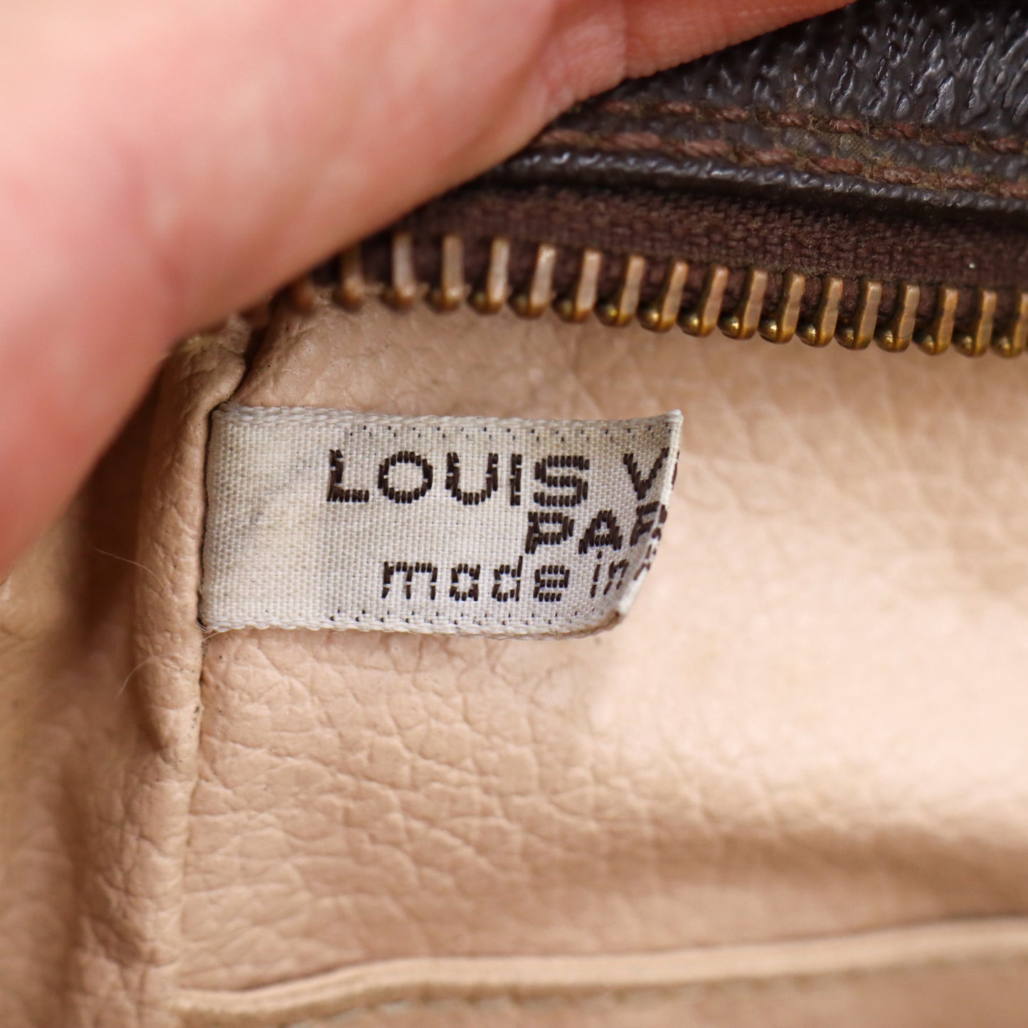 Louis Vuitton Pouch Monogramm - 1083