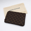 Louis Vuitton Voyage Etui Monogram - 1070