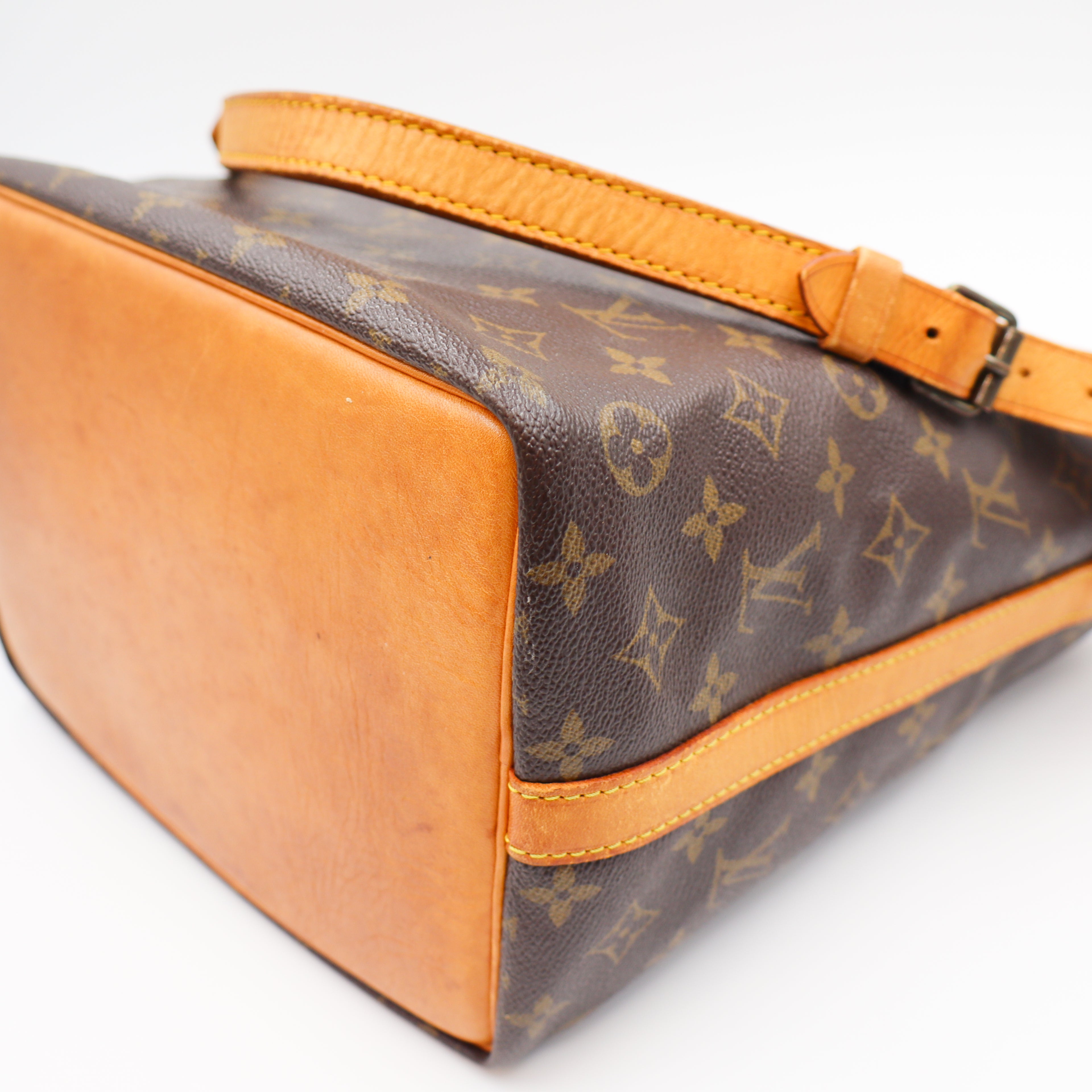 Louis Vuitton Sac Noé Petit Monogram - 697