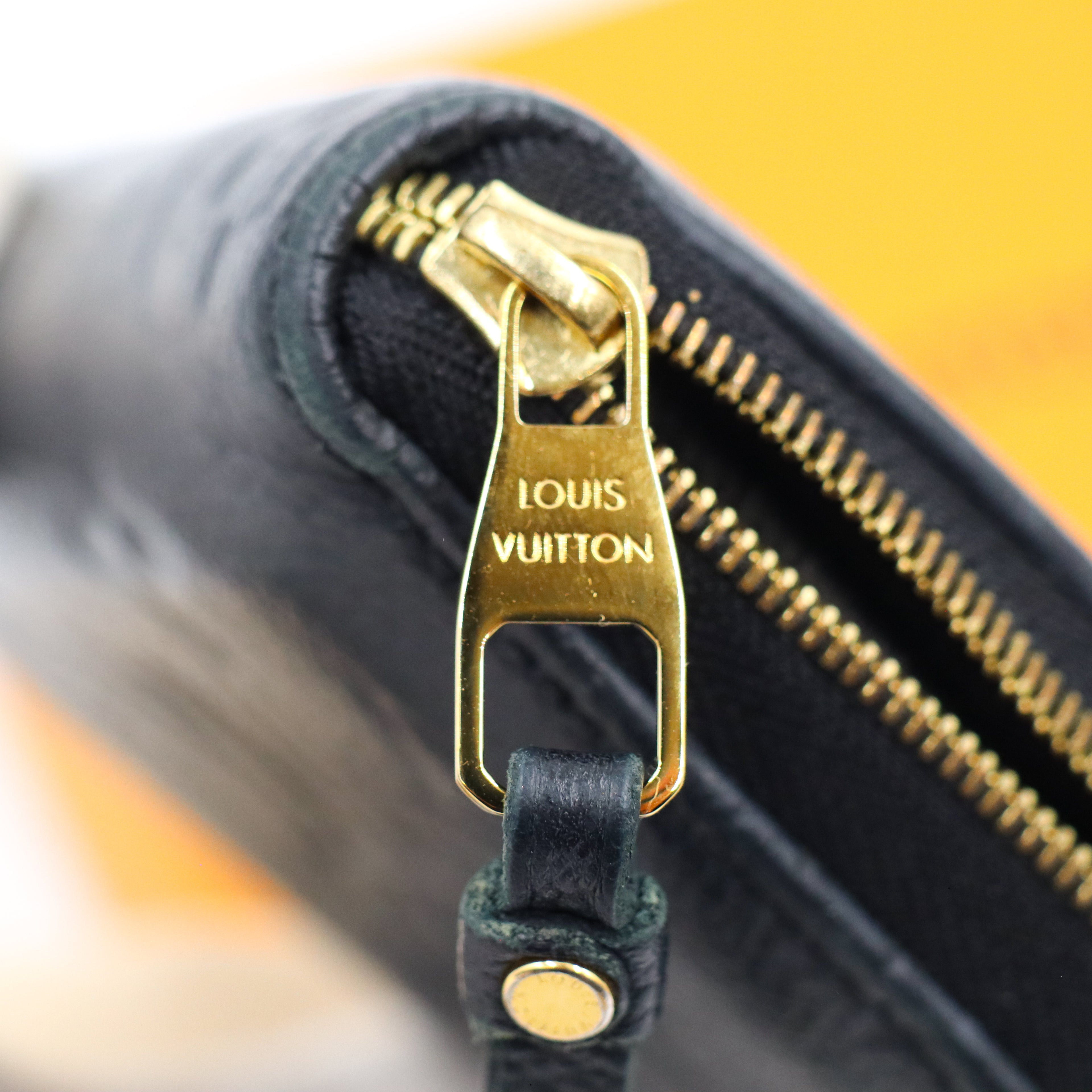 Louis Vuitton Zippy Coin - 1127