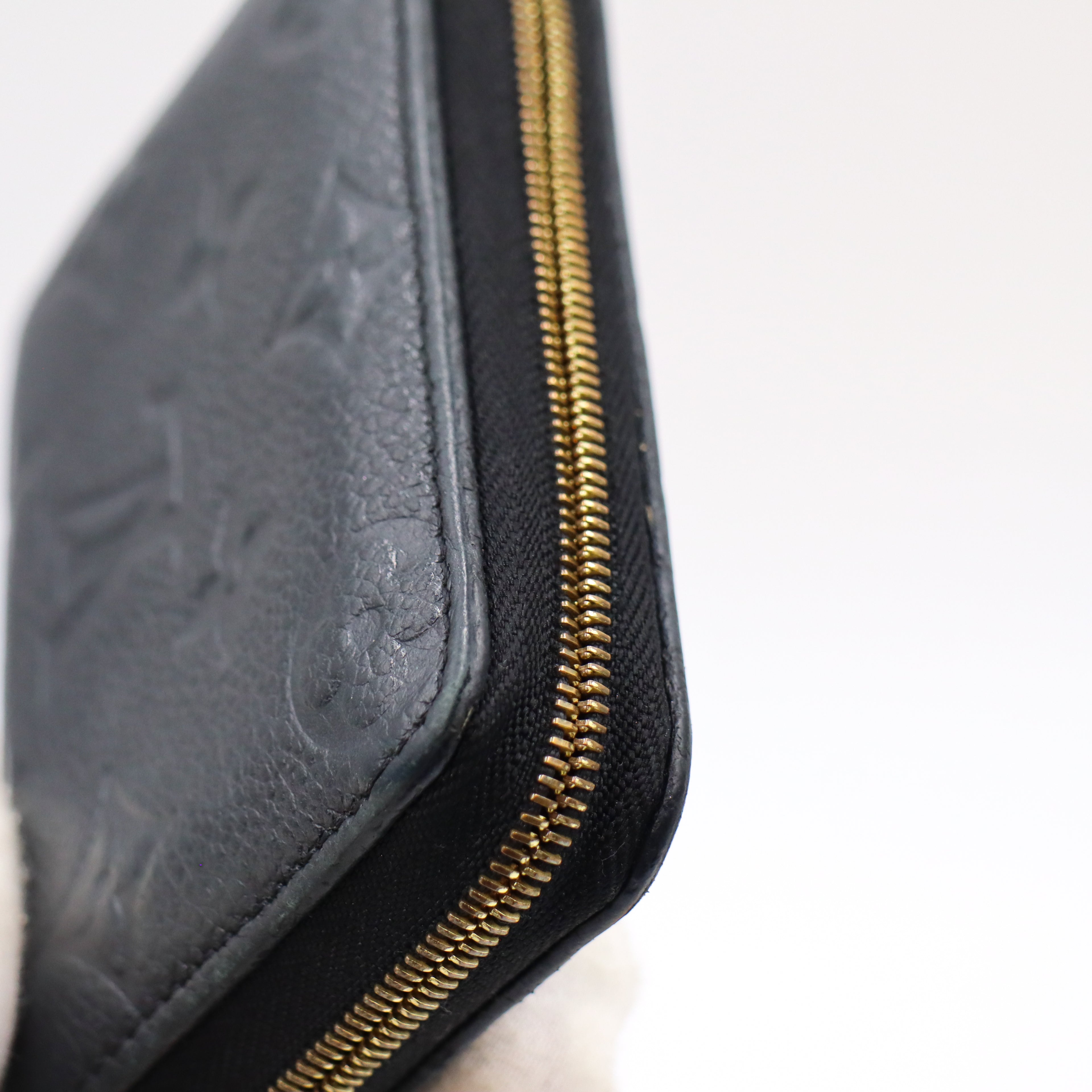 Louis Vuitton Zippy Coin - 1127