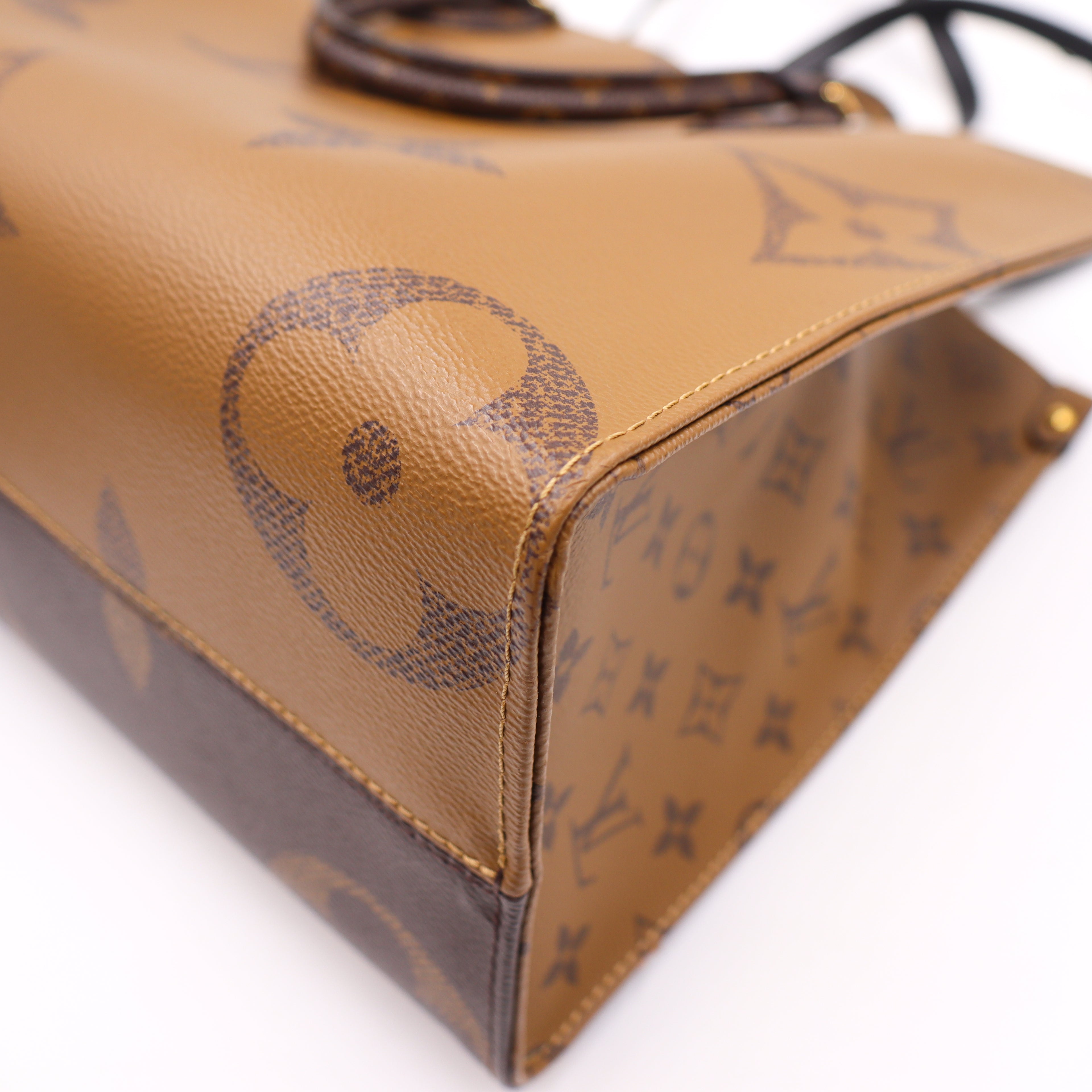 Louis Vuitton On the GO MM -1170