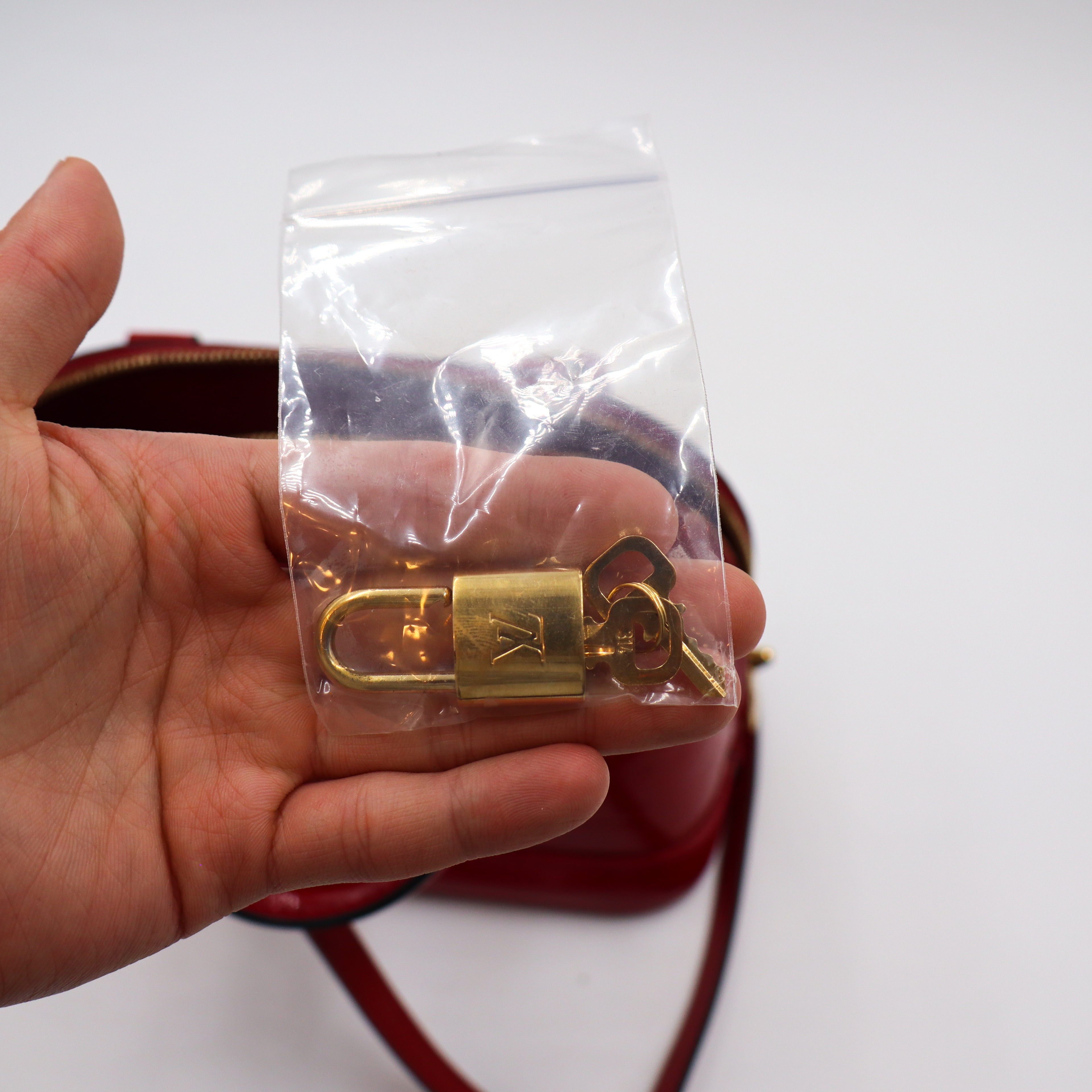 Louis Vuitton Alma BB Rot Vernis - 1167