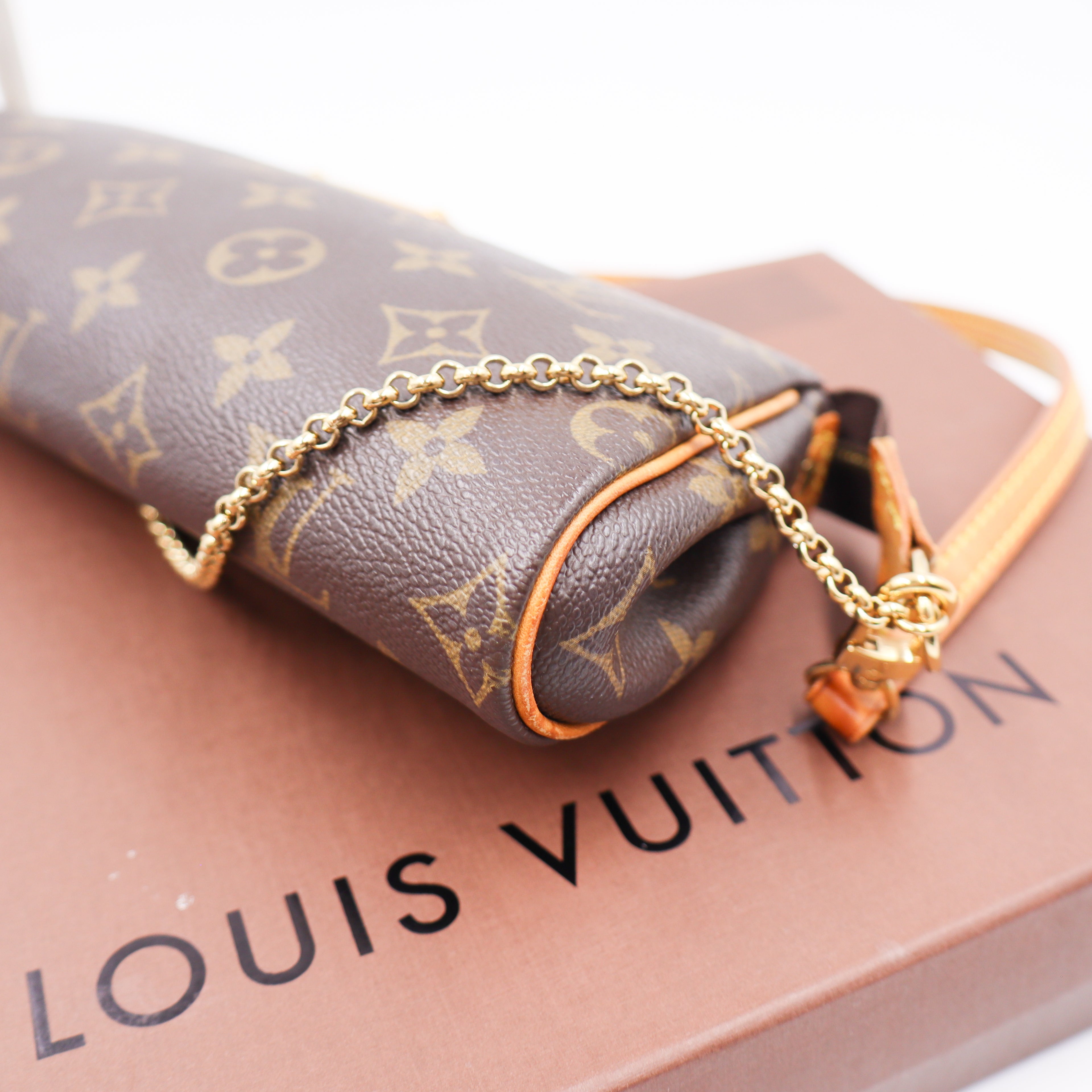 Louis Vuitton Eva Clutch Monogramm - 1231