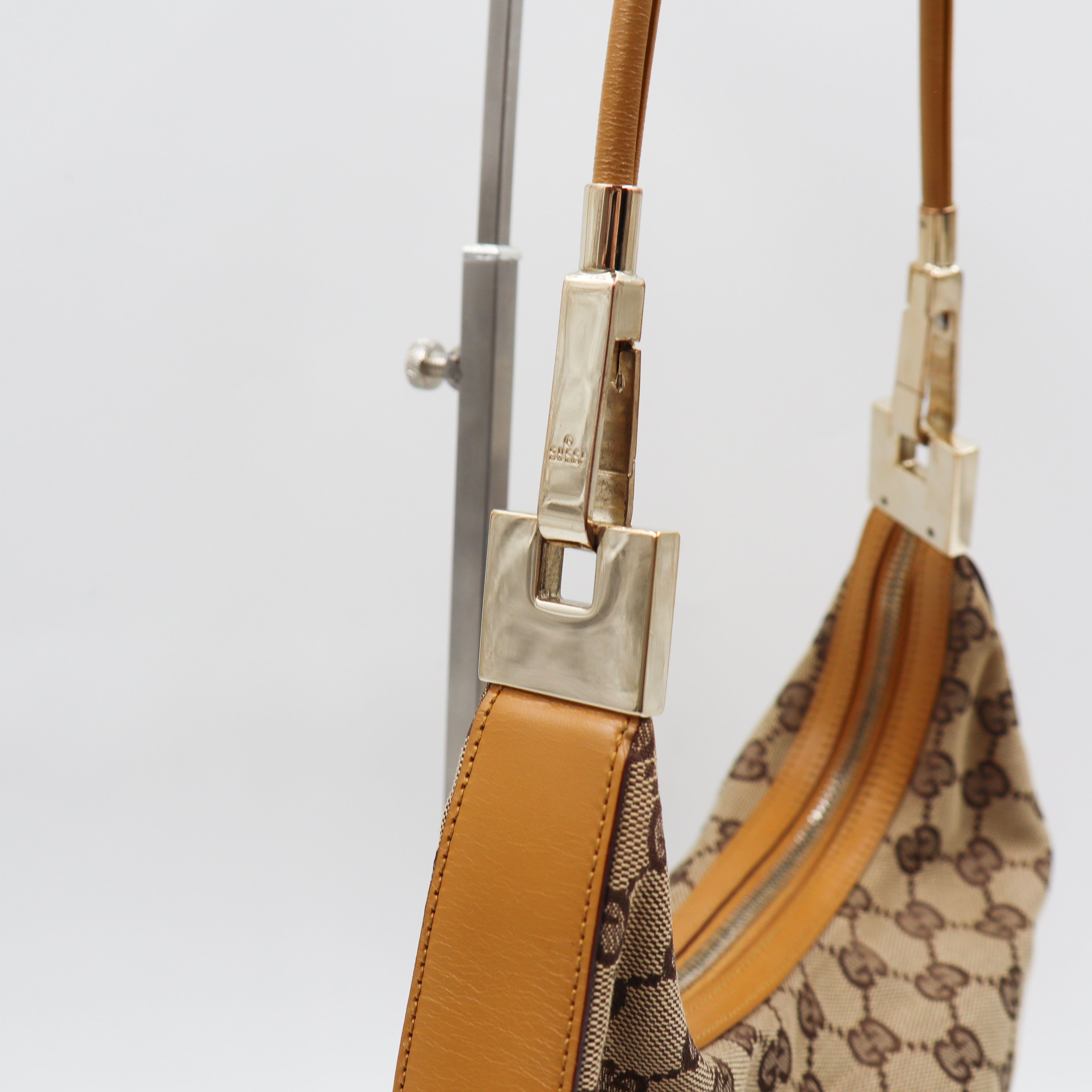 Gucci Hobo GG Monogramm - 1229