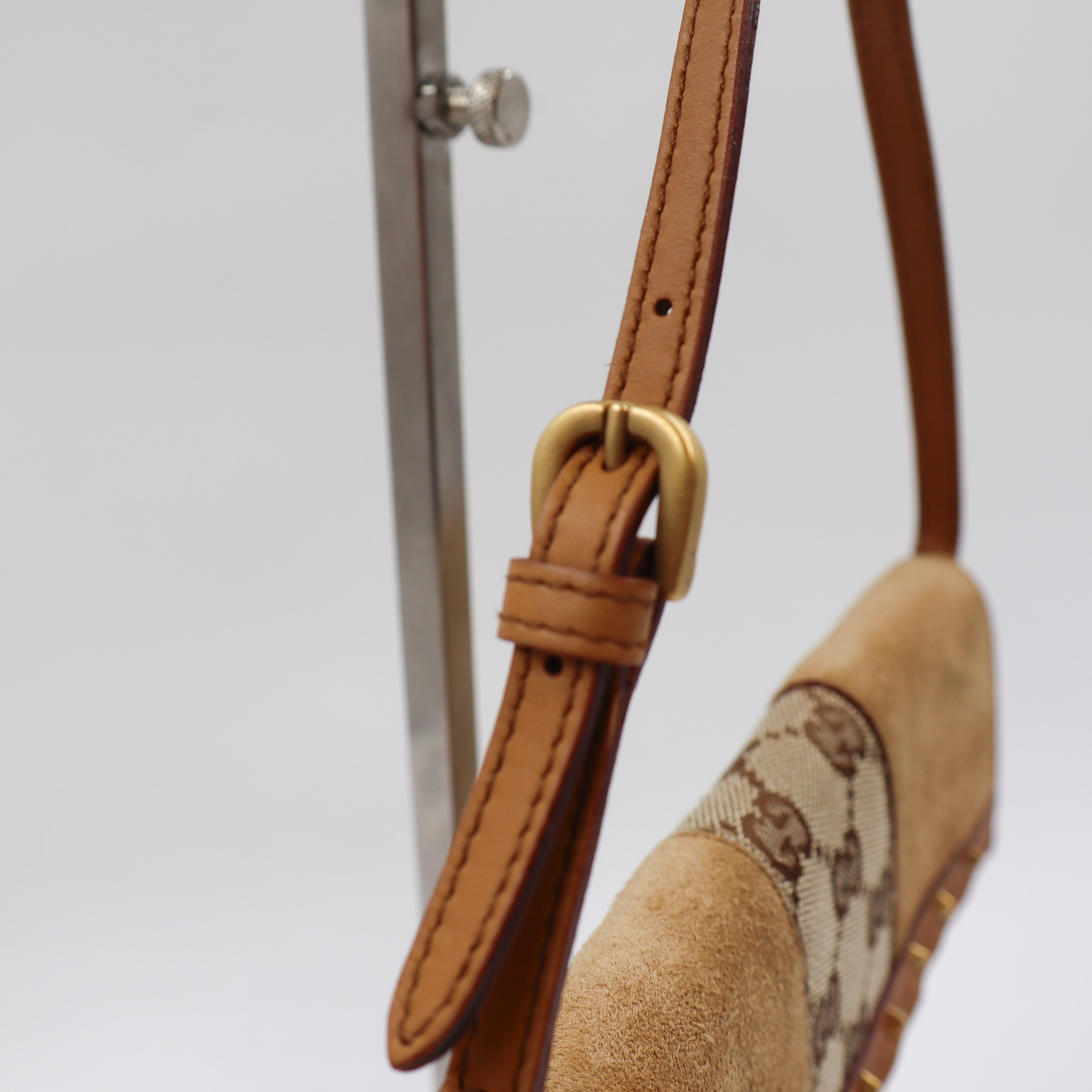 Gucci Two Tone Flap Pochette - 756