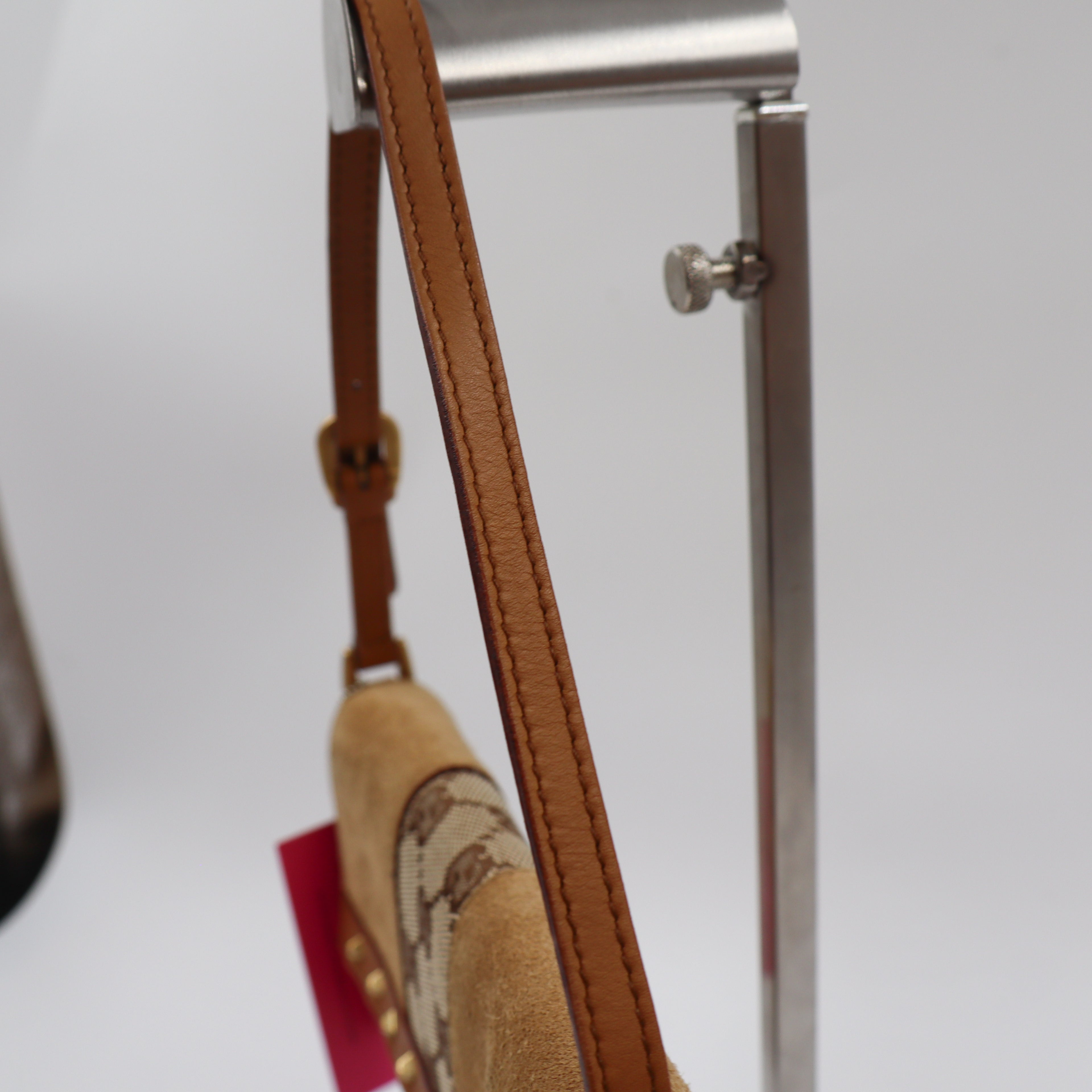 Gucci Two Tone Flap Pochette - 756