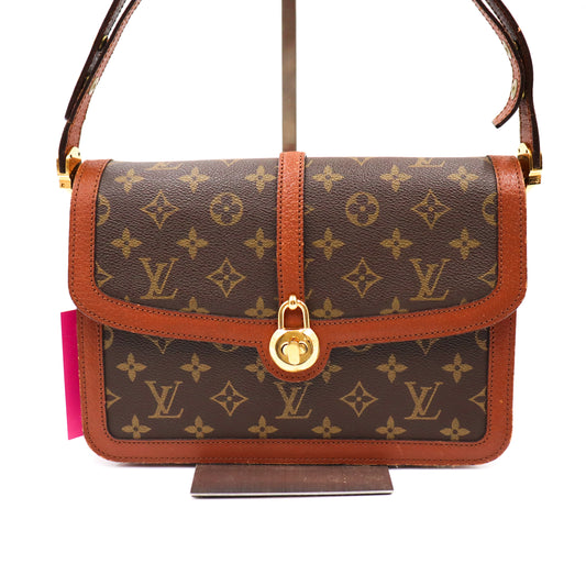 Louis Vuitton Twist Monogram - 772