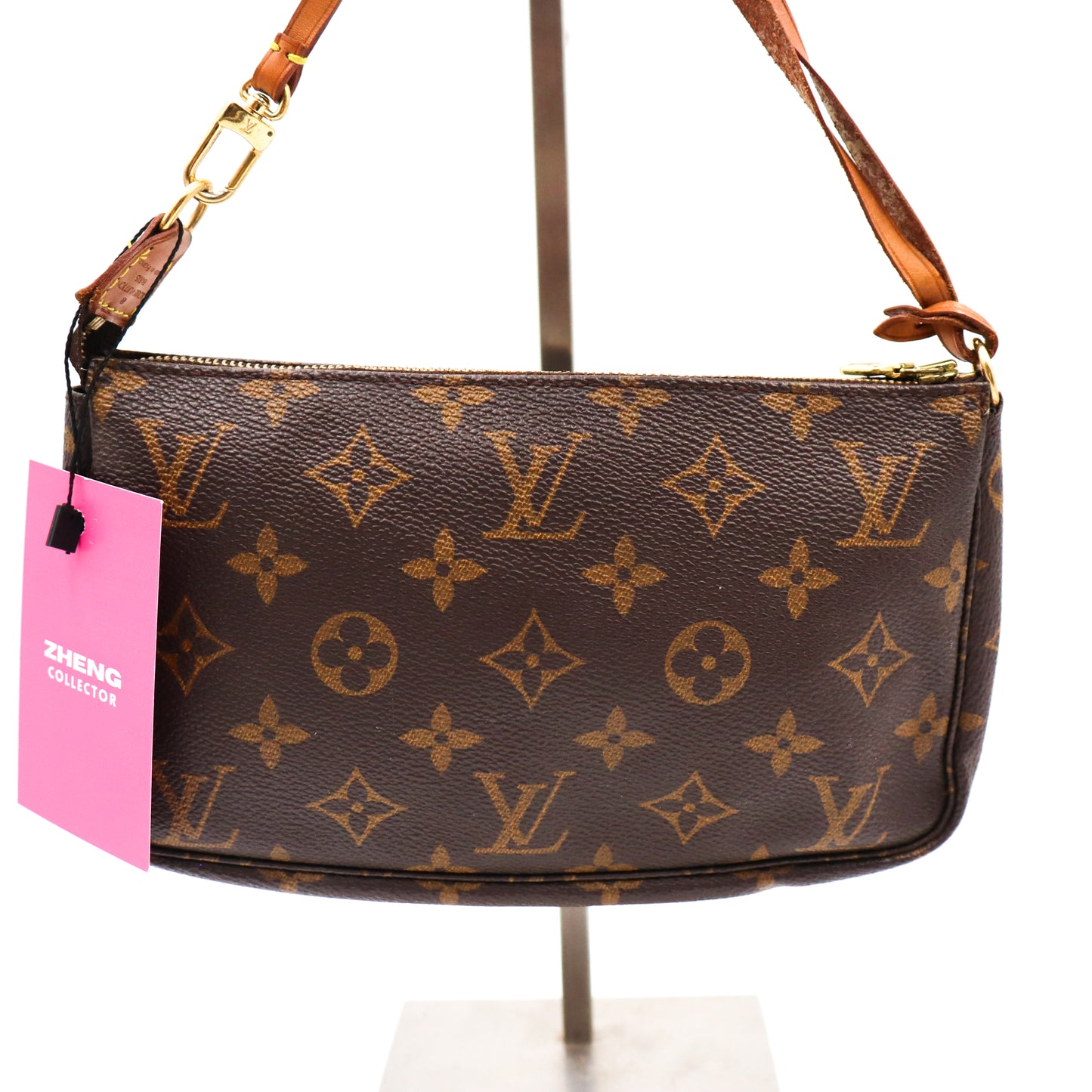 Louis Vuitton Pochette Monogram - 782