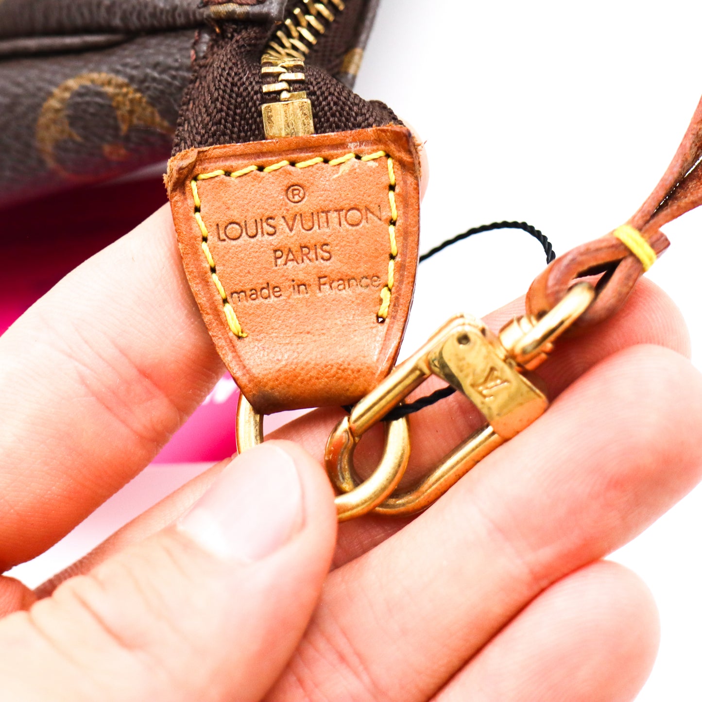 Louis Vuitton Pochette Monogram - 782