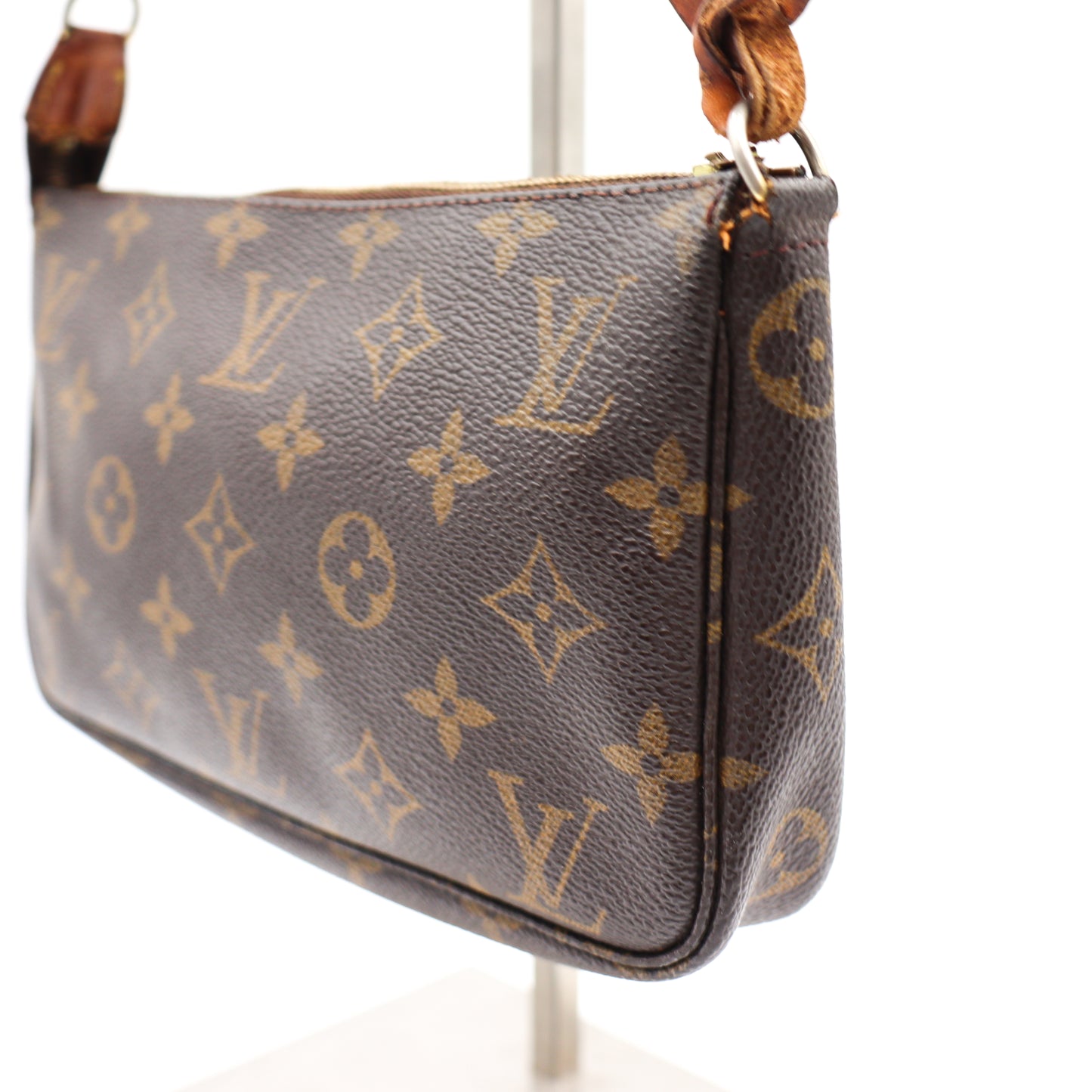 Louis Vuitton Pochette Monogram - 788