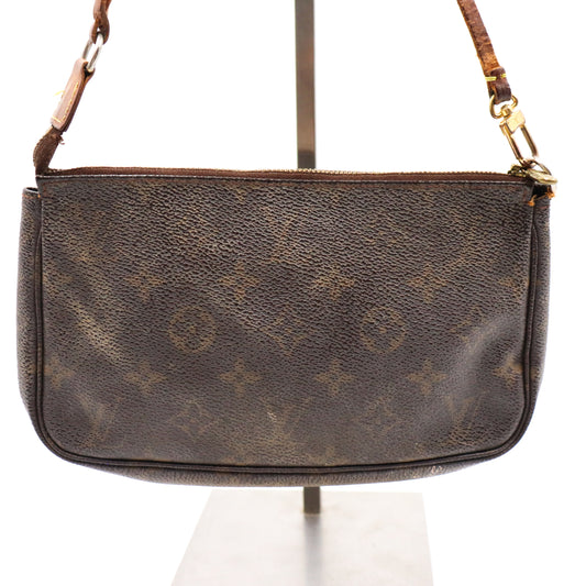 Louis Vuitton Pochette Monogram - 789