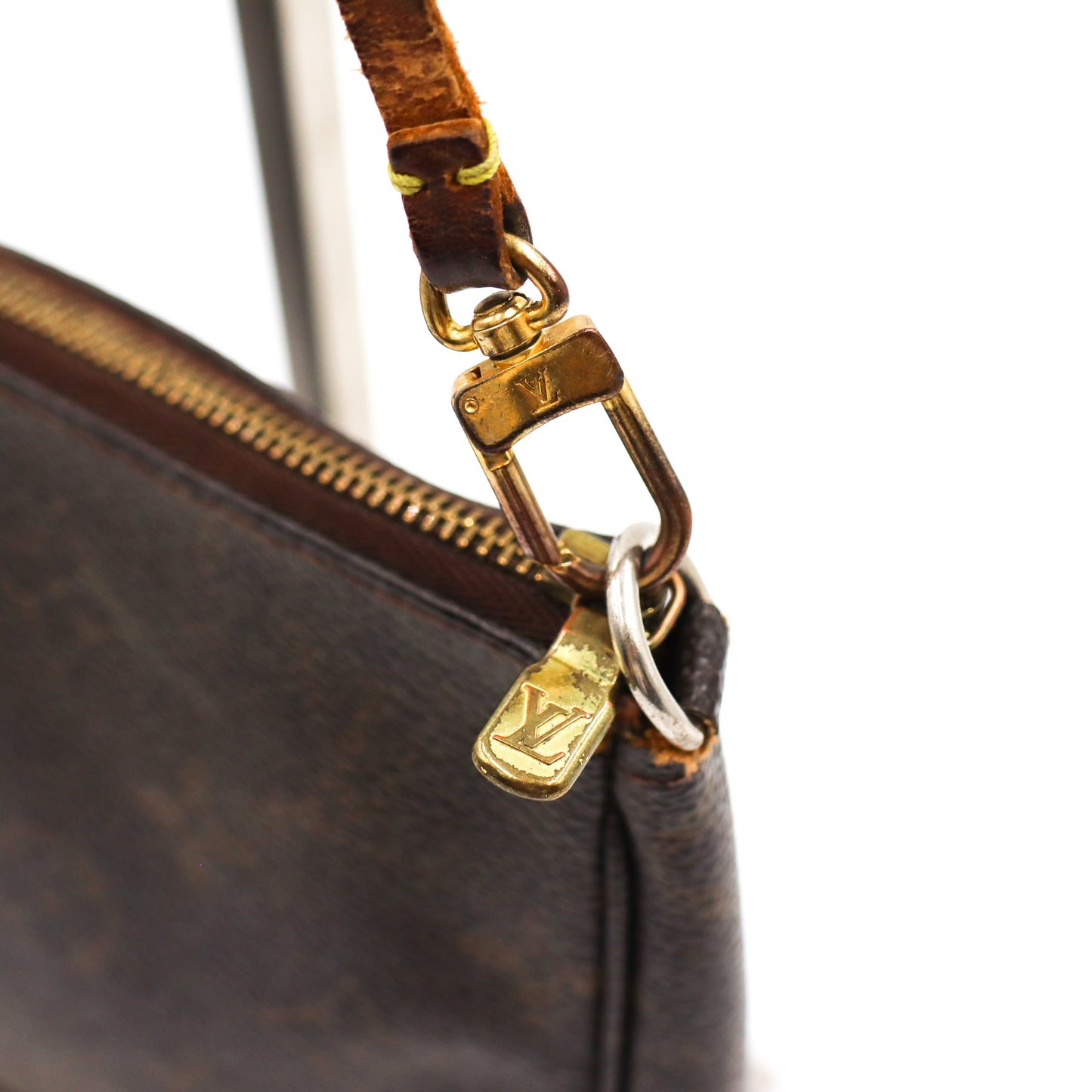 Louis Vuitton Pochette Monogram - 789