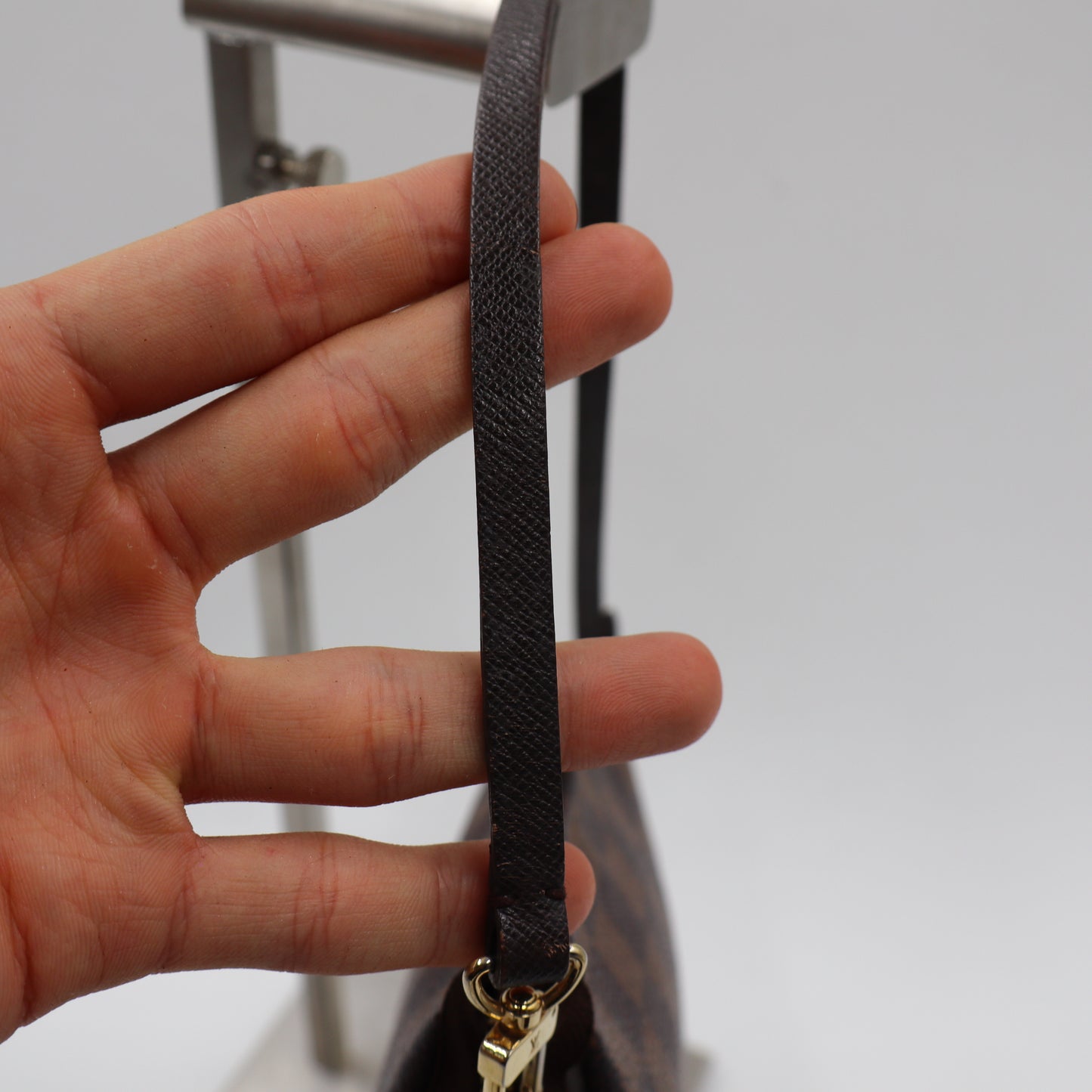 Louis Vuitton Navona Pochette - 825