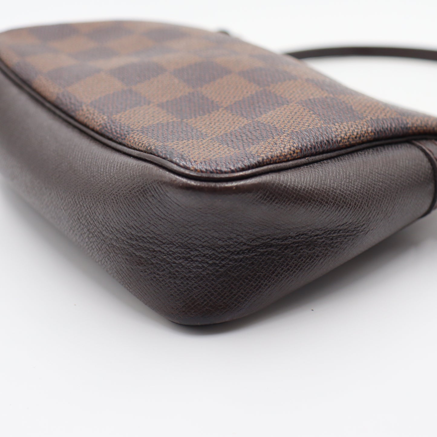 Louis Vuitton Navona Pochette - 825