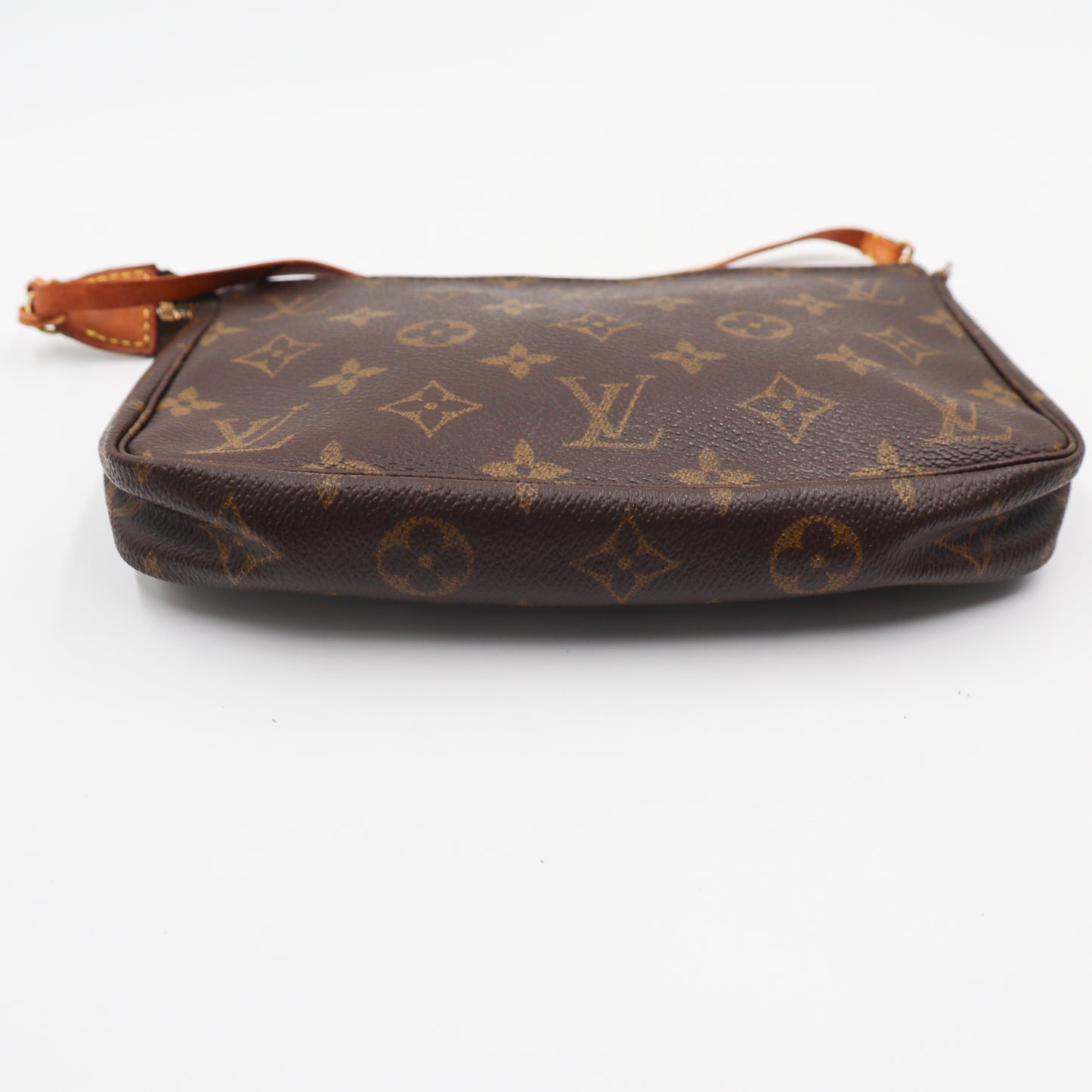 Louis Vuitton Pochette Monogram - 806