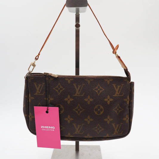Louis Vuitton Pochette Monogram - 817
