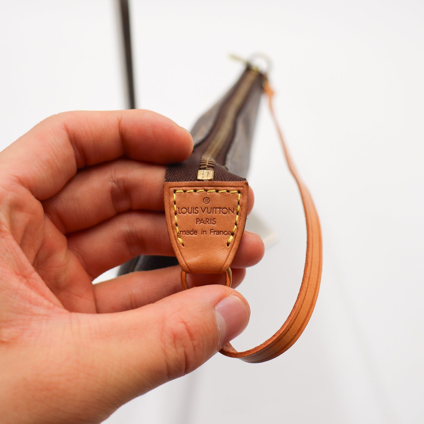 Louis Vuitton Pochette Monogram - 818