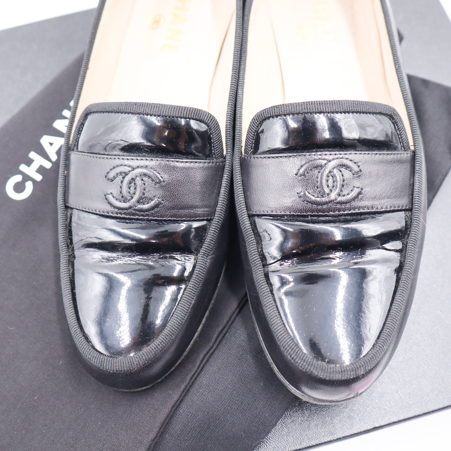 Chanel Loafer EU: 38 - 808