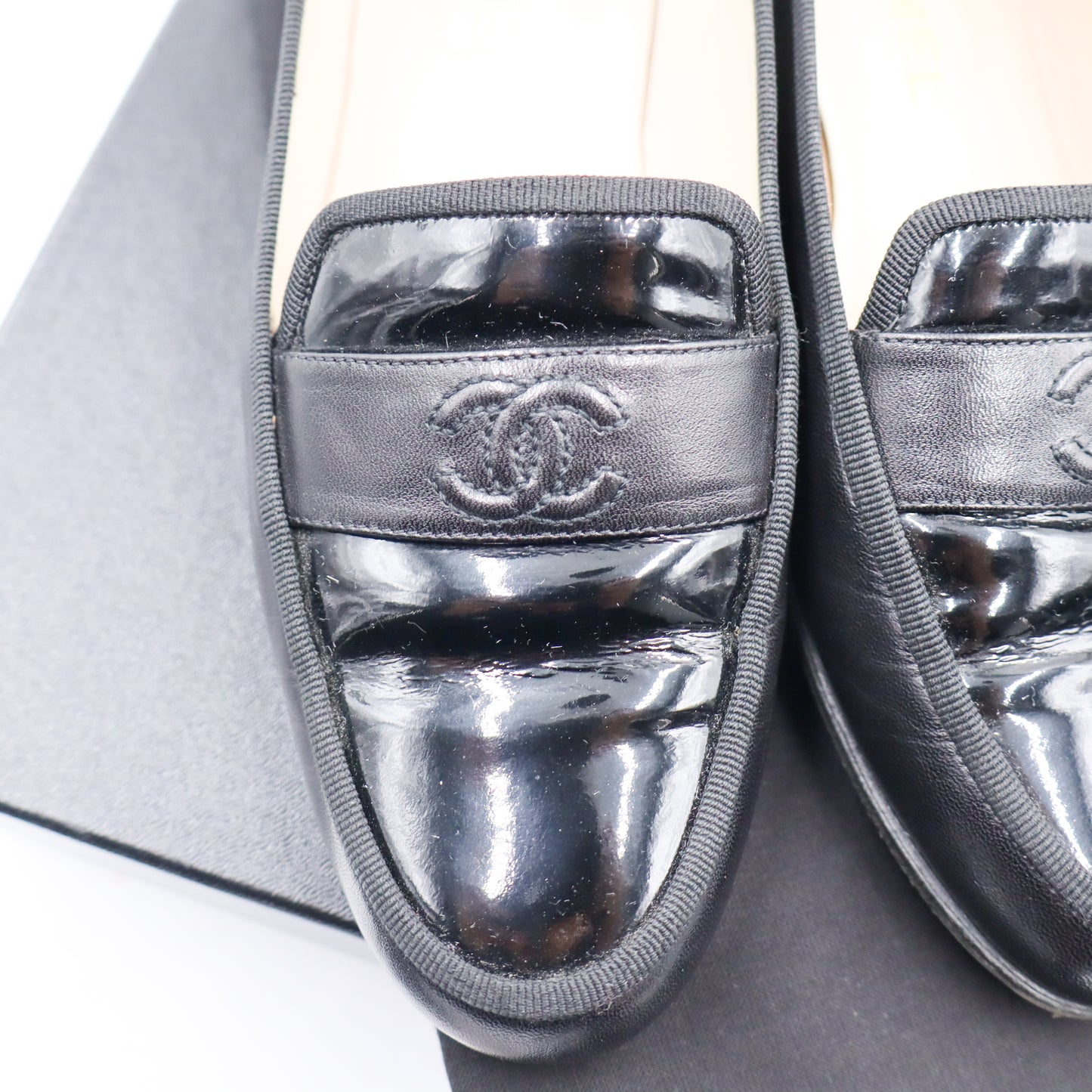 Chanel Loafer EU: 38 - 808