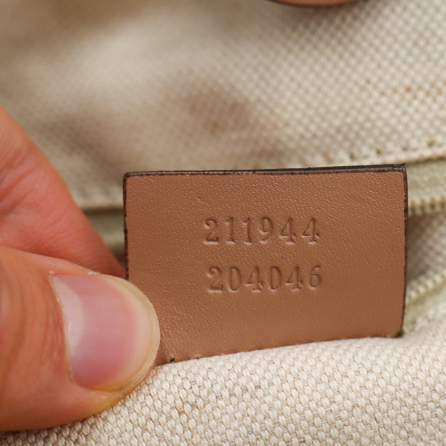 Gucci Sukey GG Monogram - 889