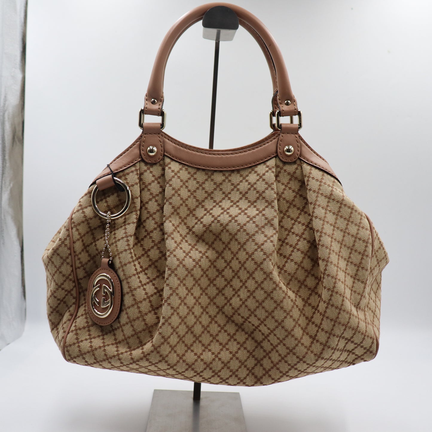 Gucci Sukey GG Monogram - 889