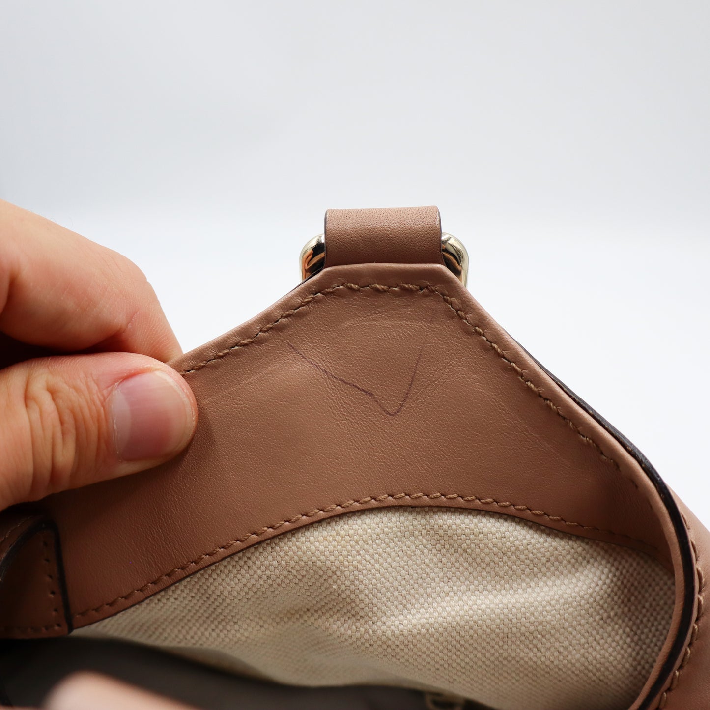 Gucci Sukey GG Monogram - 889