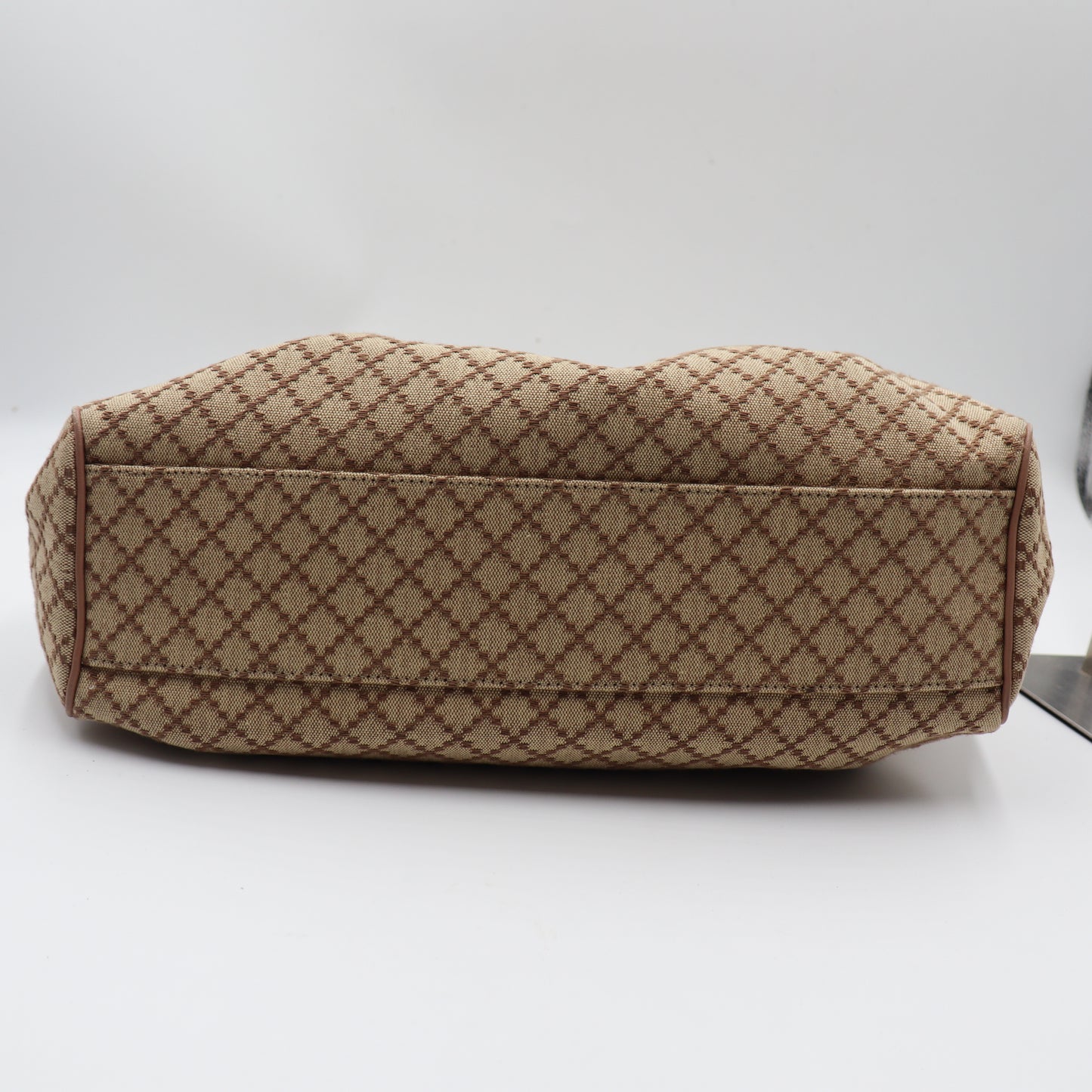 Gucci Sukey GG Monogram - 889