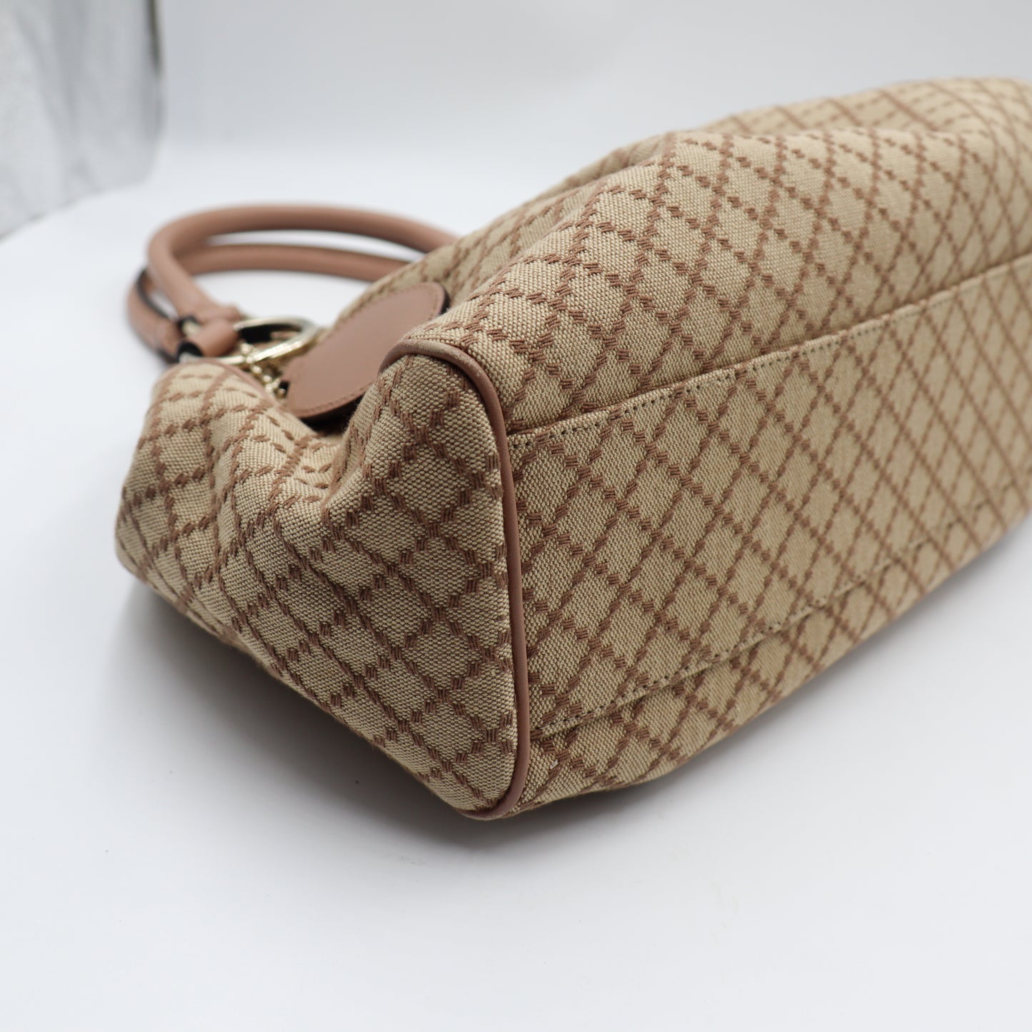 Gucci Sukey GG Monogram - 889