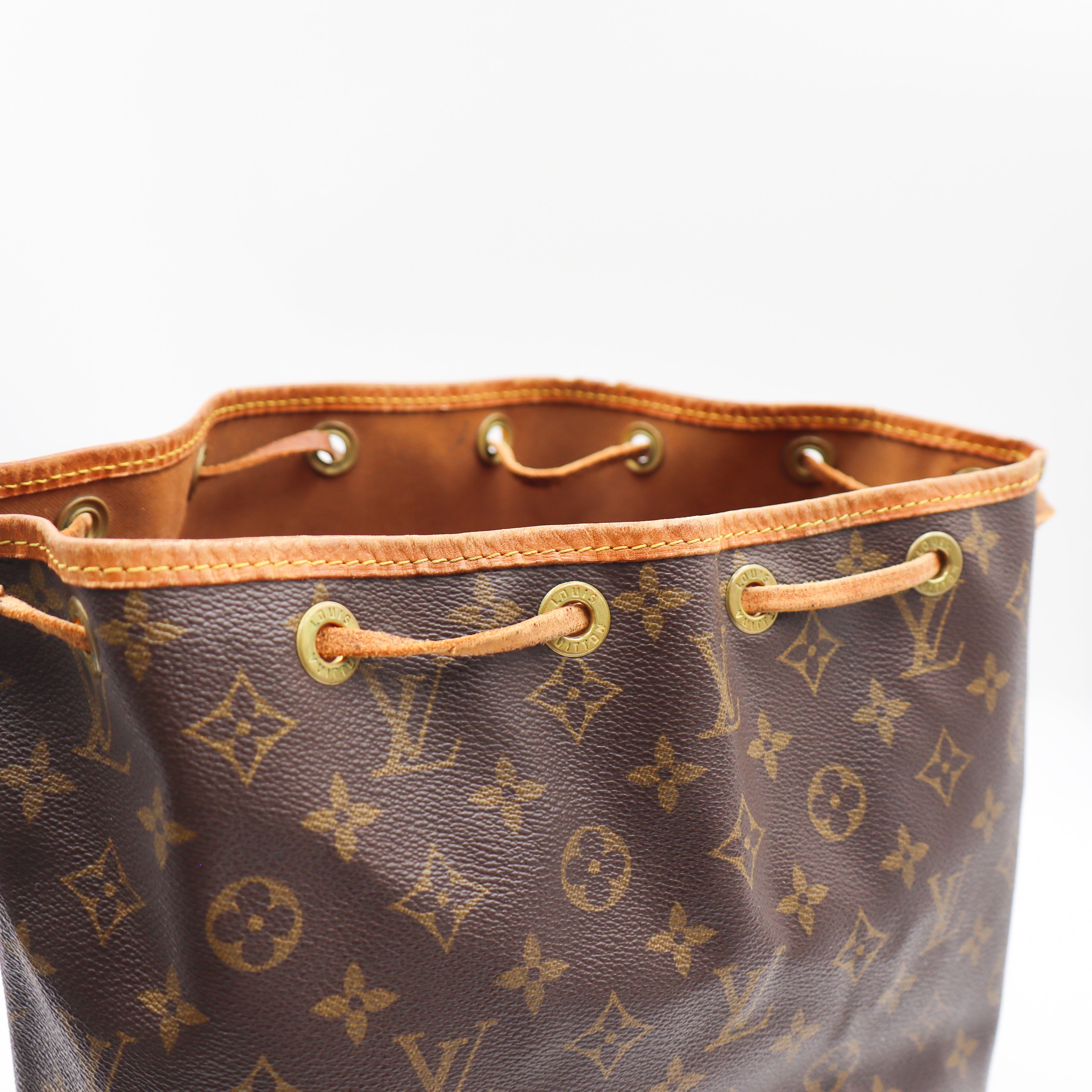 Louis Vuitton Noé Petit Monogram - 904