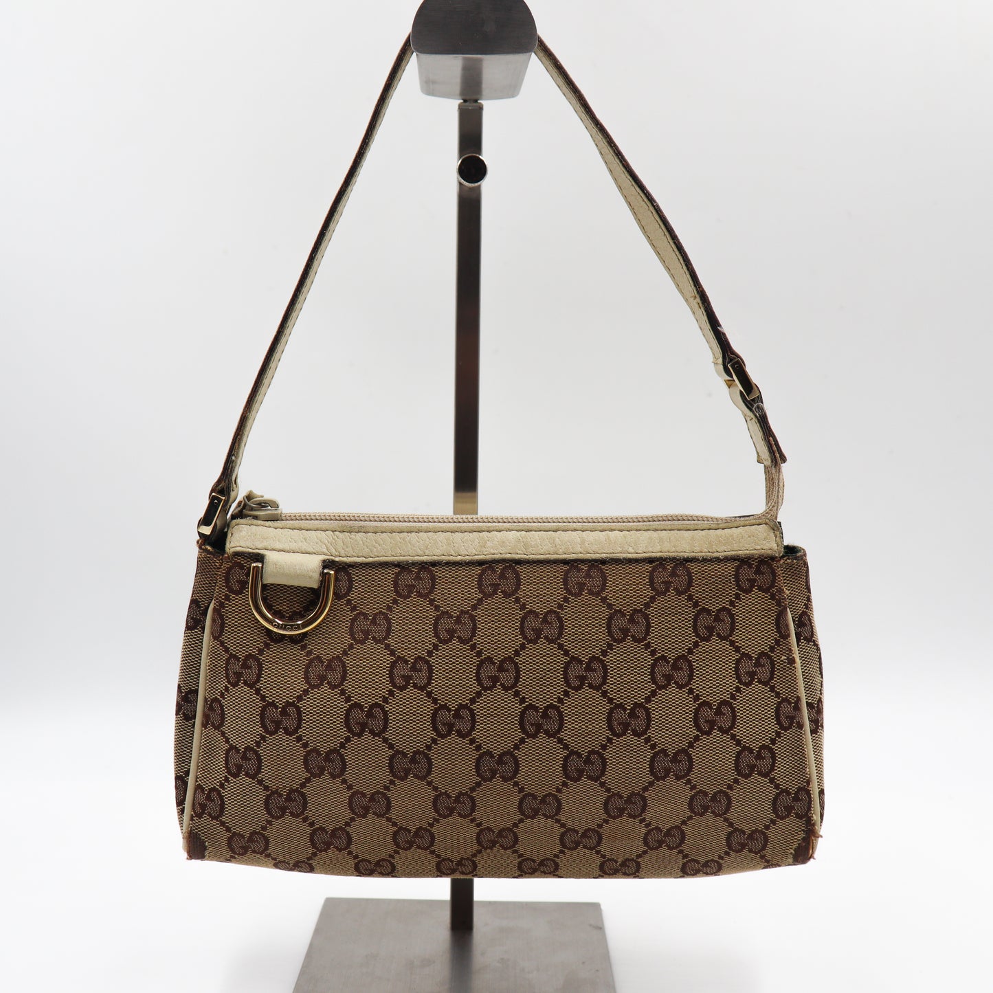 Gucci GG D-Ring Pochette Monogram - 855