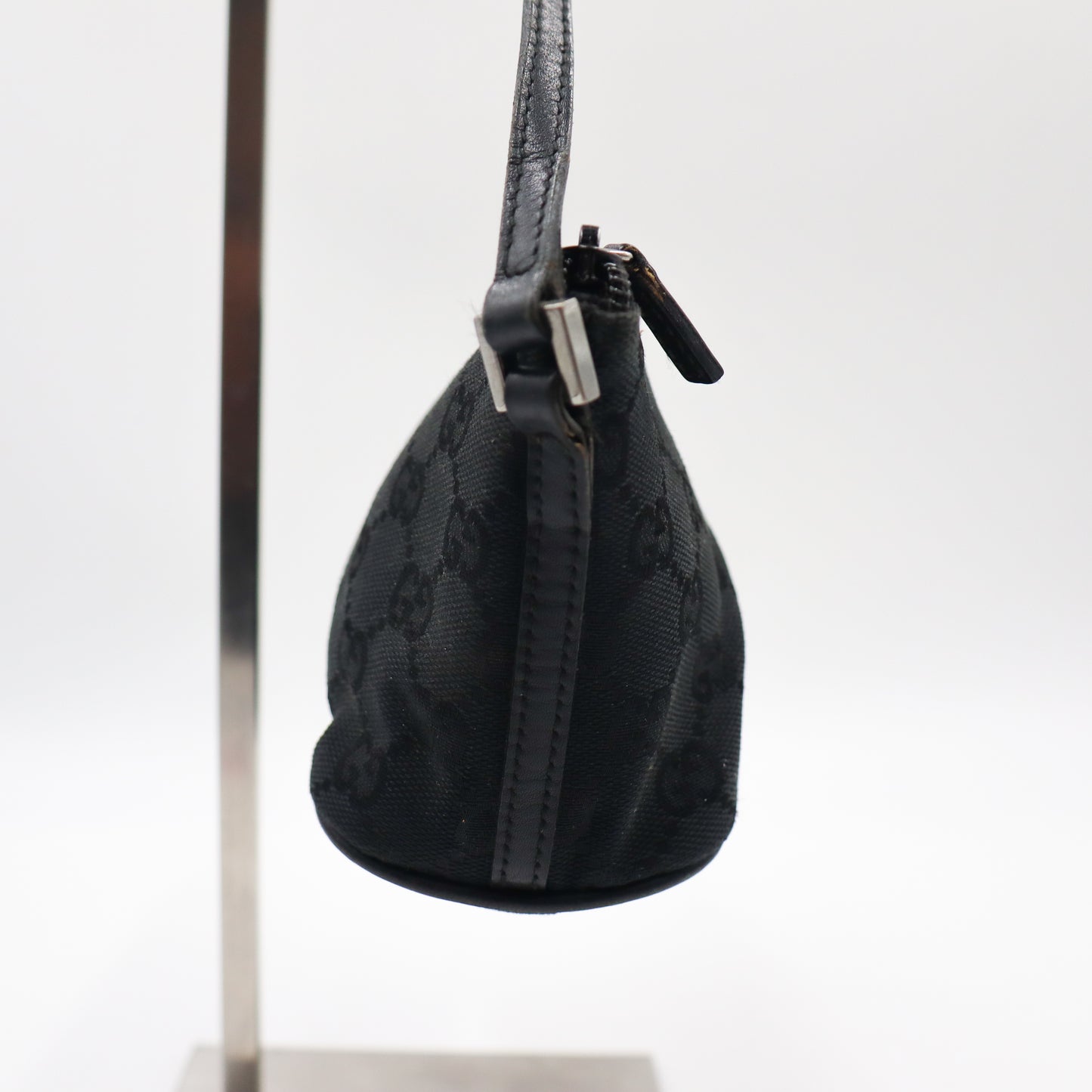 Gucci GG Boat Pochette Monogram - 851