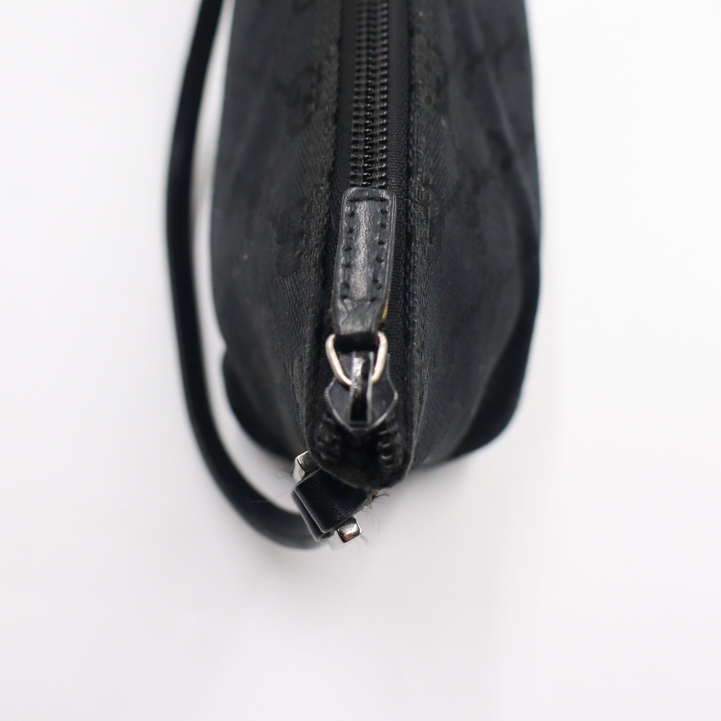 Gucci GG Boat Pochette Monogram - 851